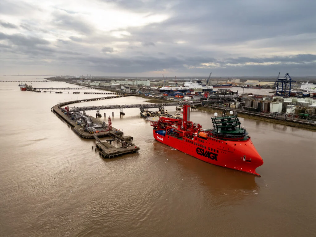 UK’s first commercial biomethanol bunkering service launches at Port of Immingham