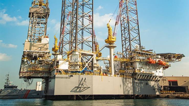 Chevron finds oil and gas condensate offshore Angola 