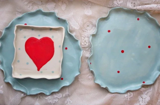 Blue+ruffled+plates+with+heart+square.jpg
