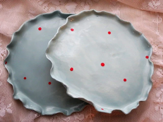 Two+blue+ruffled+plates.jpg