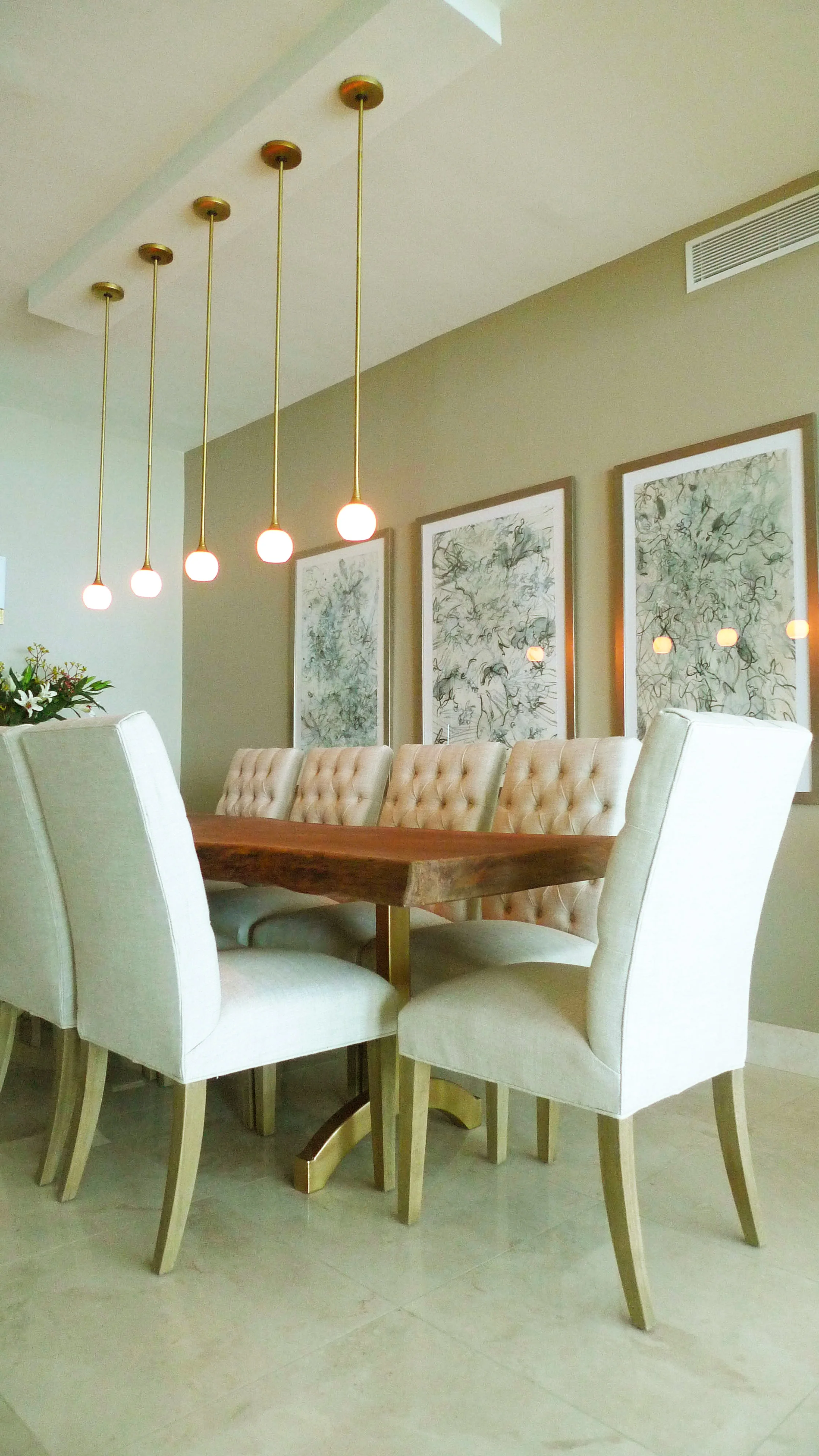 dining a.jpg