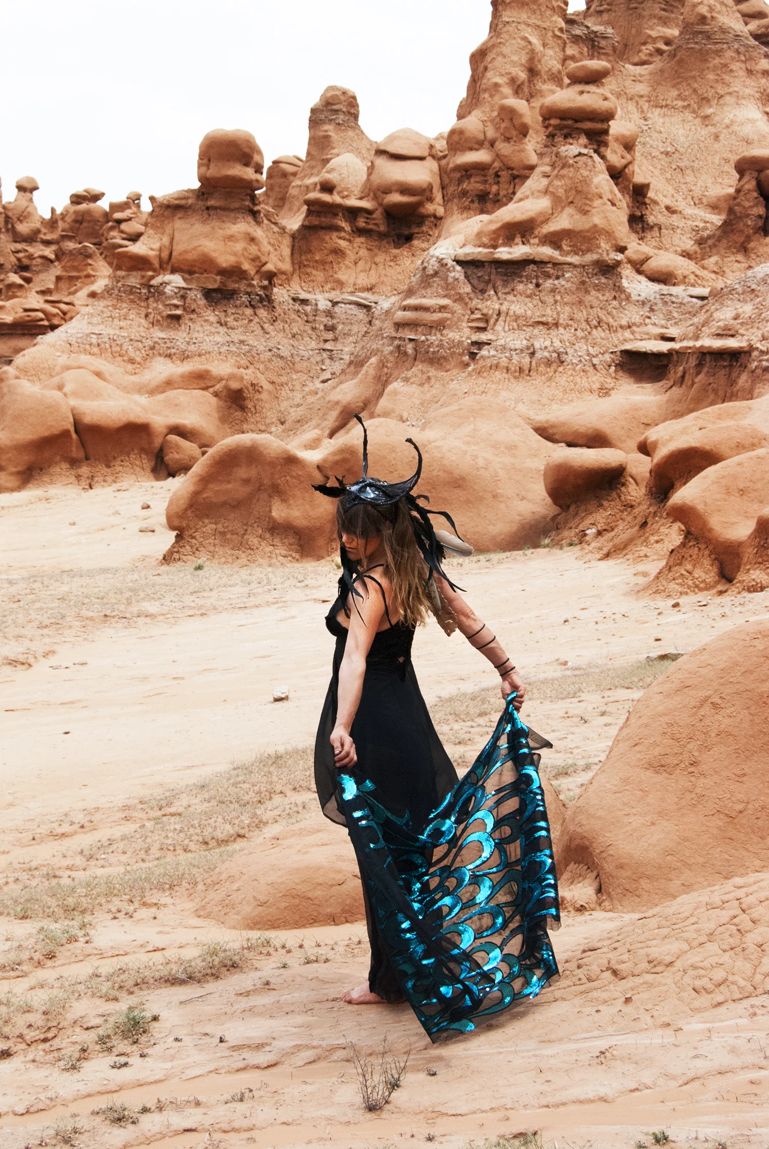 goddess horns_black_back.jpg
