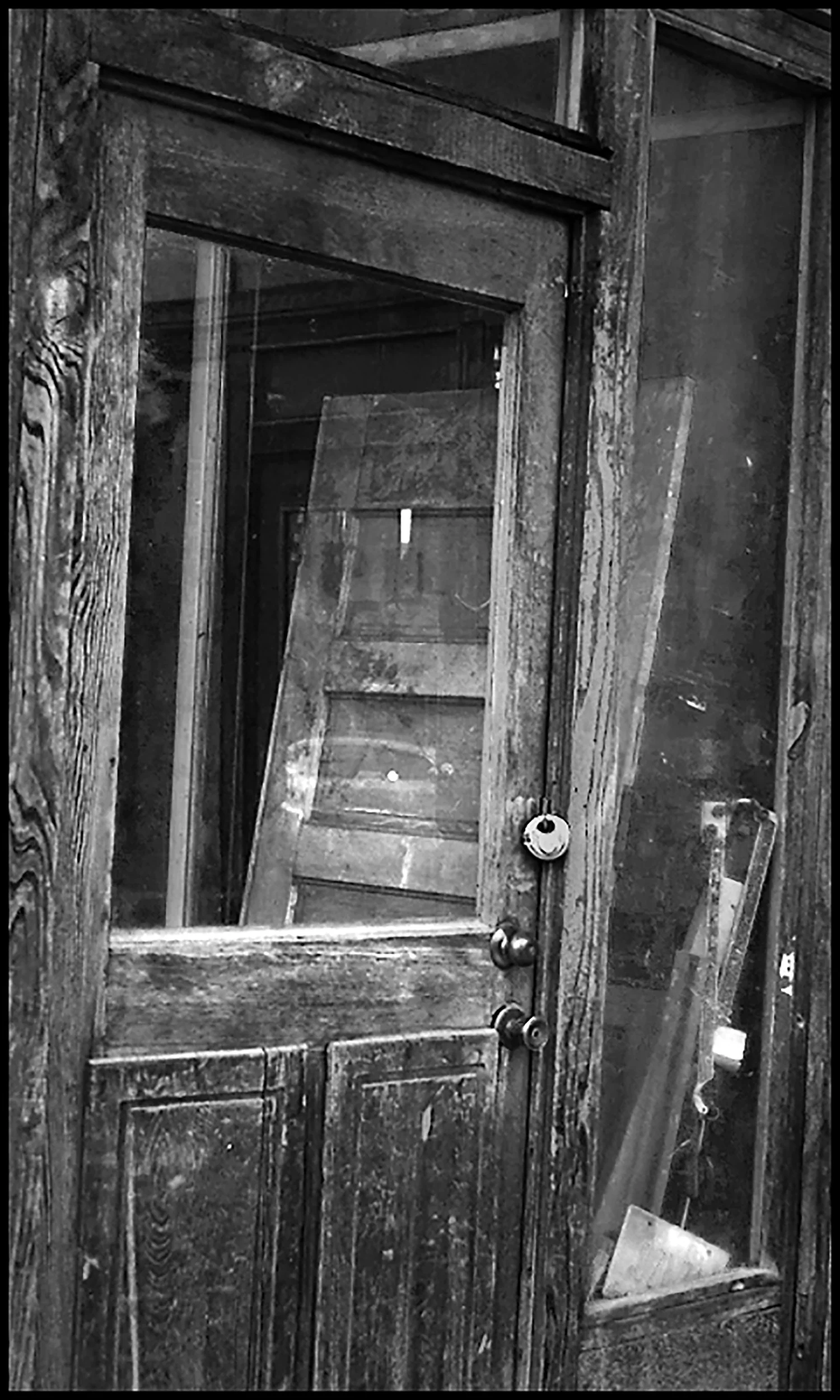 LasVegas_doors-B&W.jpg