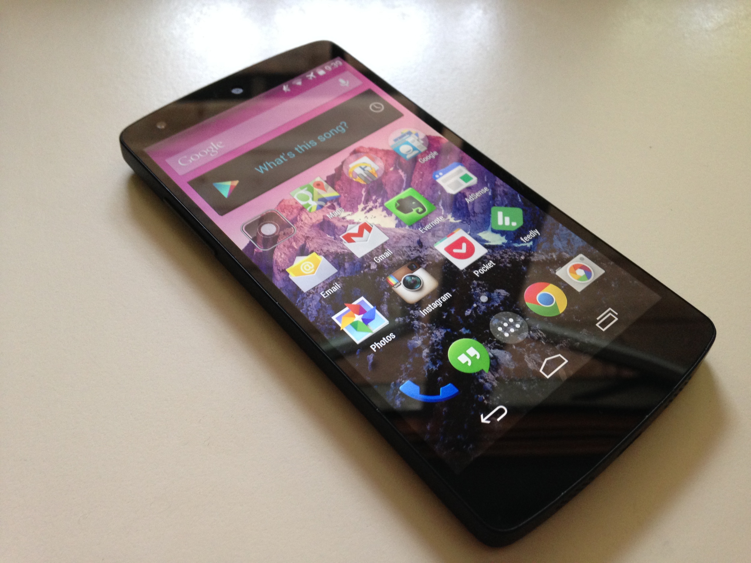 The default KitKat home screen