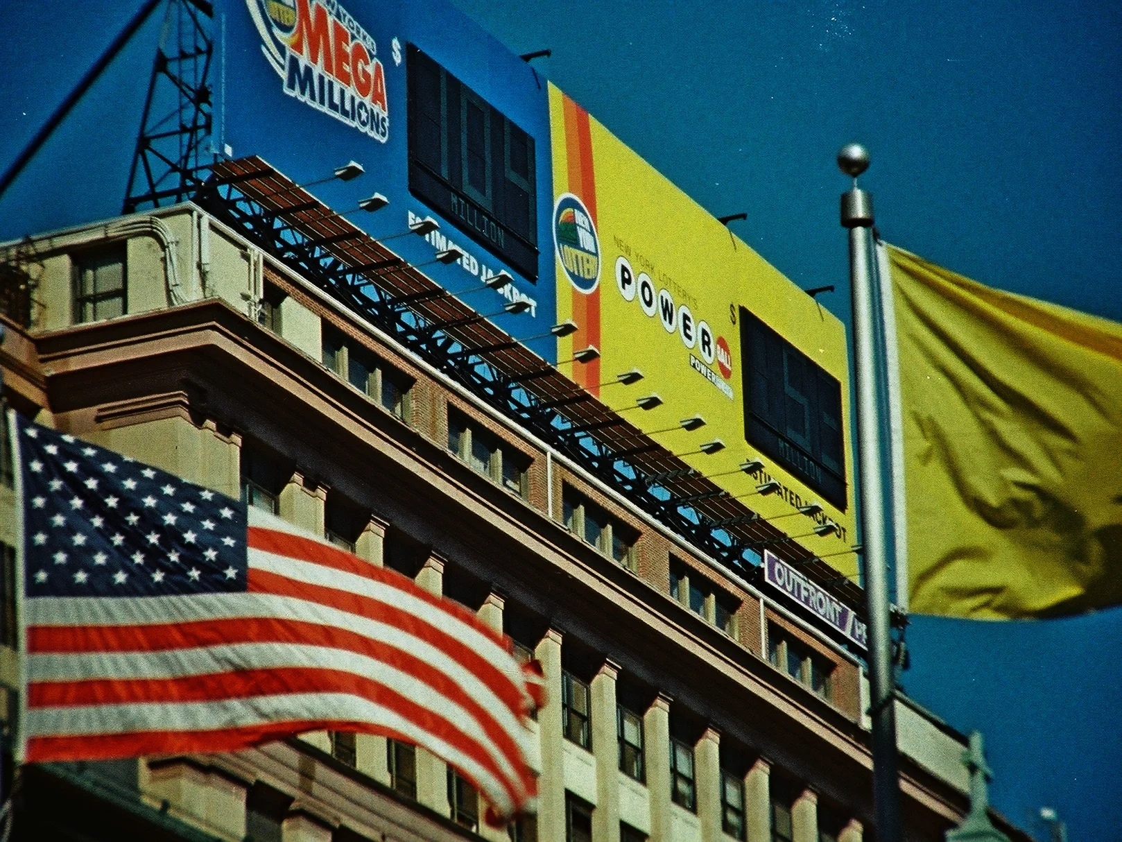 L4692C2-R01-007.Jpg