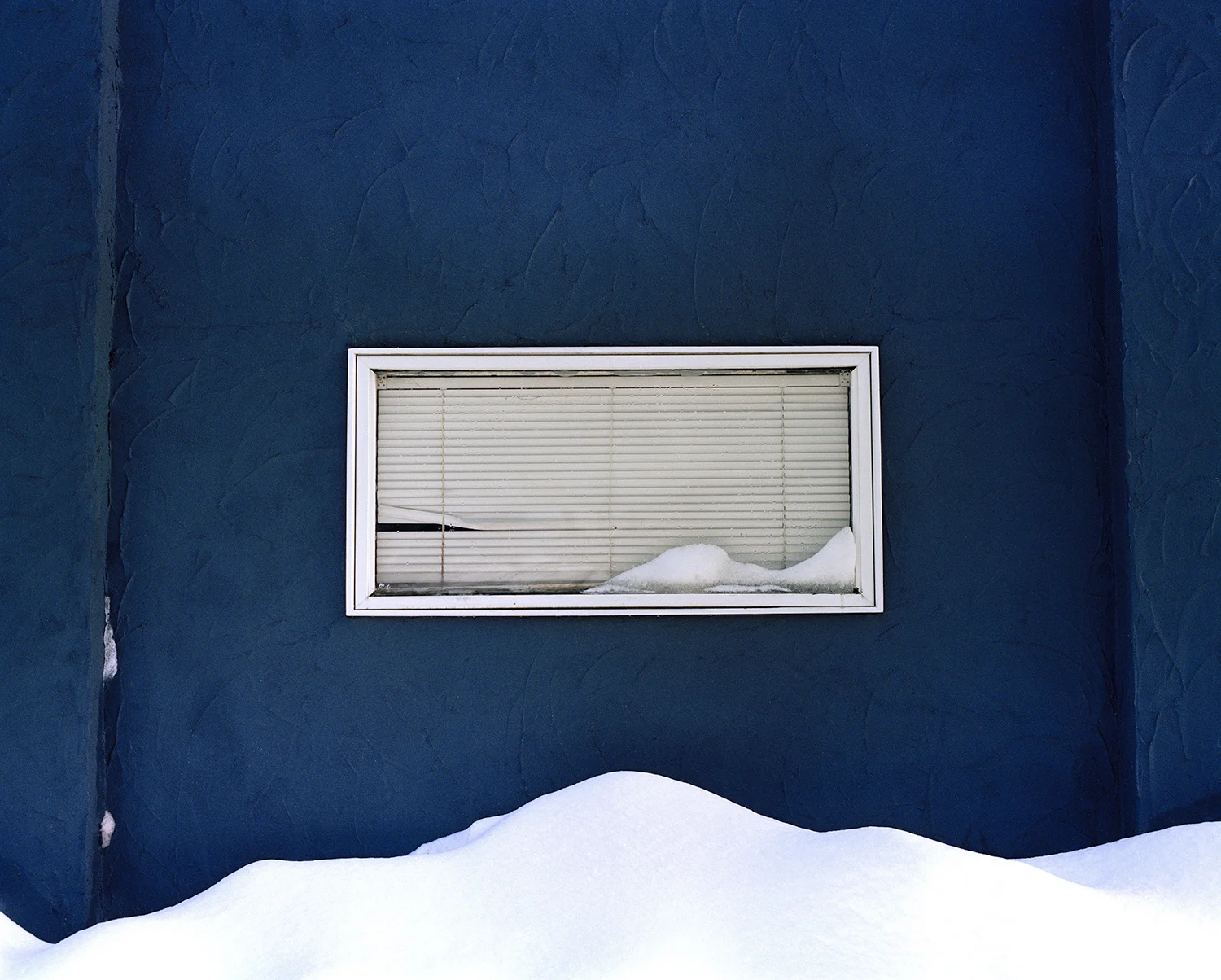 bluewindow2.jpg