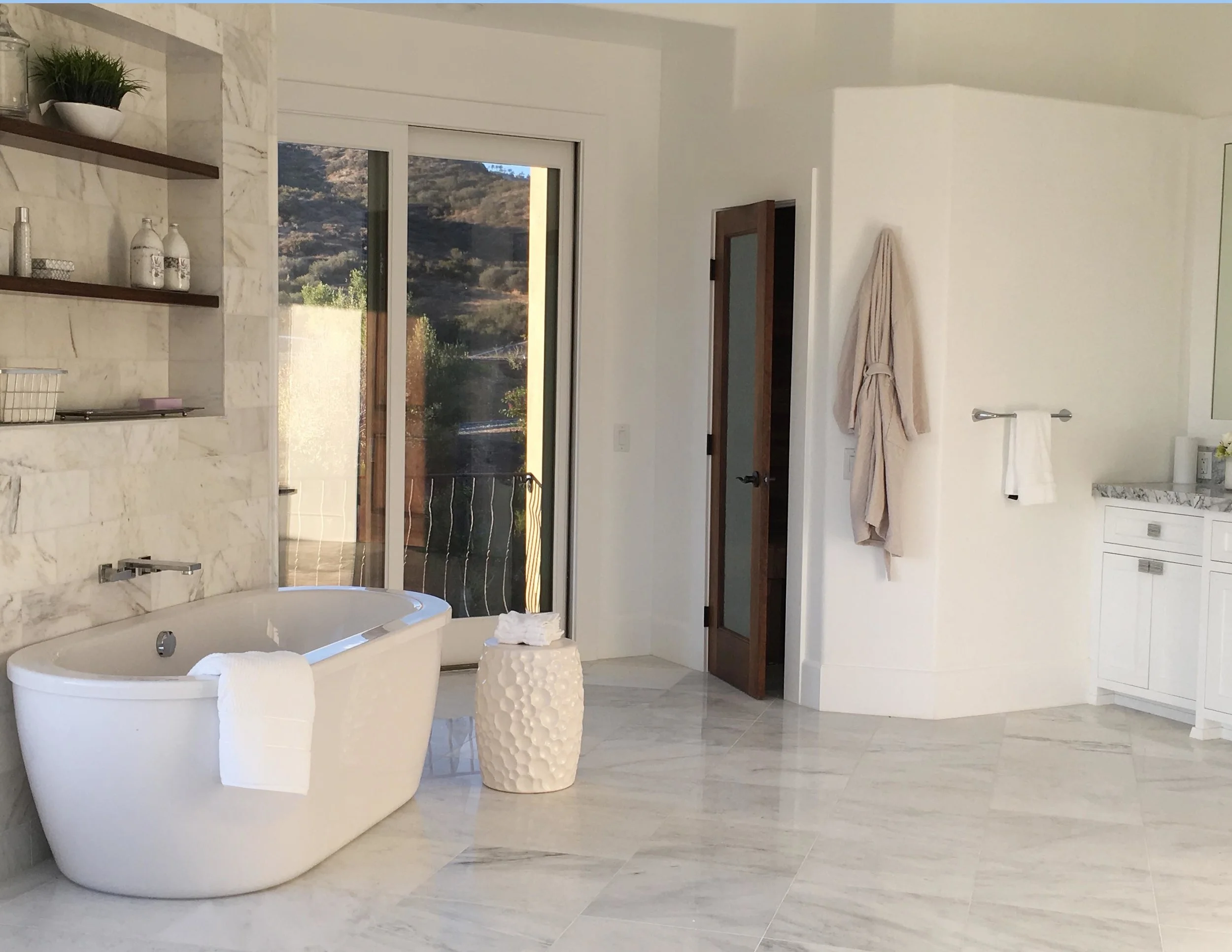 15bathroom wide.jpg