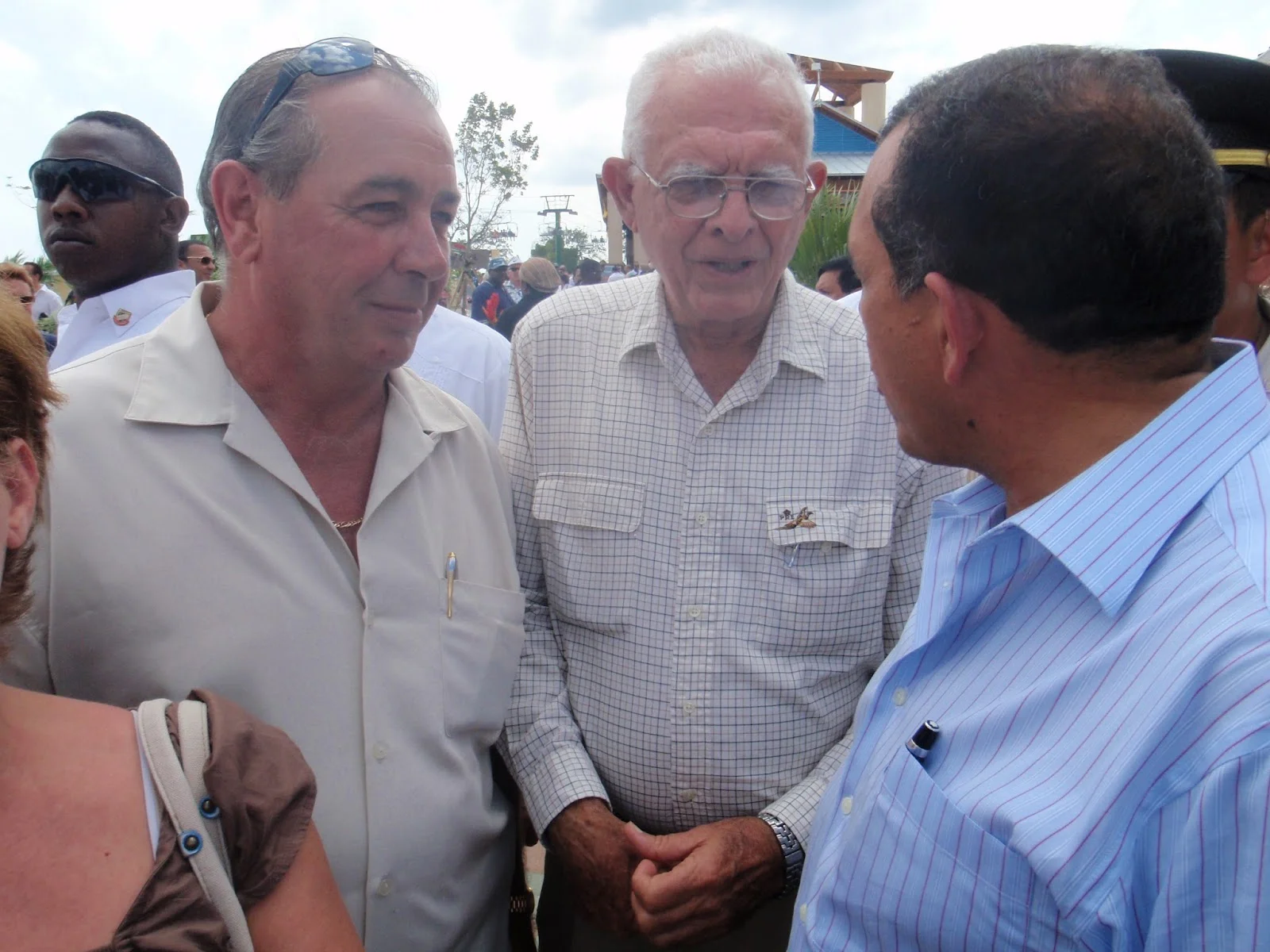 Photo caption: Randy Jorgensen (left) with Ramon Lobo (center) and former President Porfirio "Pepe" Lobo (right). Photo from Life Vision Development.