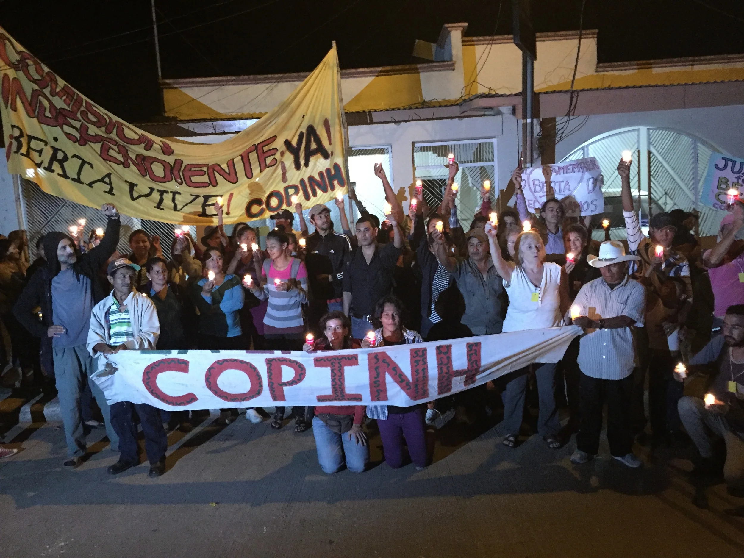 On July 2, the 4th anniversary of the assassination of Berta Caceres, we joined the Civic Council of Indigenous and Popular Organizations of Honduras (COPINH) outside of the Public Prosecutor's office in La Esperanza. They were demanding justice for Berta's death. 