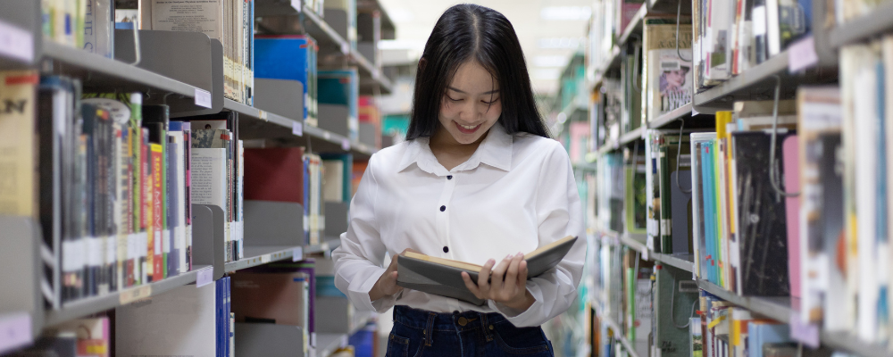 Super book borrowers
