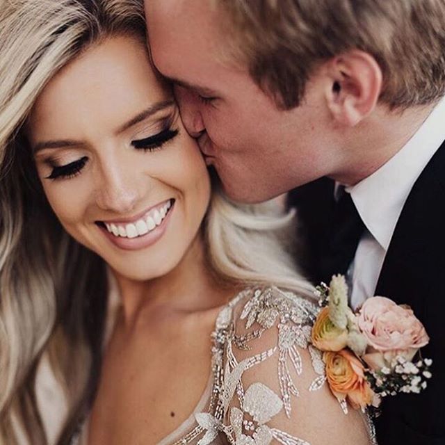 Top 10 wedding makeup looks are now featured on our blog! These are all flawless and sure to make you look like a beautiful bride! Link in profile.
Inspiration via @edenstrader @lxsnchls .
.
.
#bohobride #bohowedding #wedding #brideandgroom #bridalma