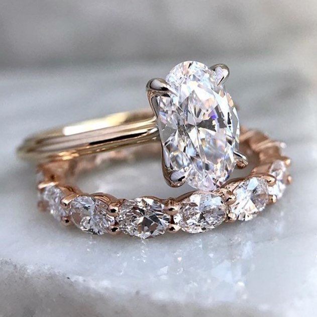 These amazing sparkling solitaire engagement rings come in all different styles and are featured on our blog! Each one shines bright! Link in profile. Which one do you love? 😍
Inspiration via @honeyjewelryco .
.
.

#bohowedding #wedding #weddingring