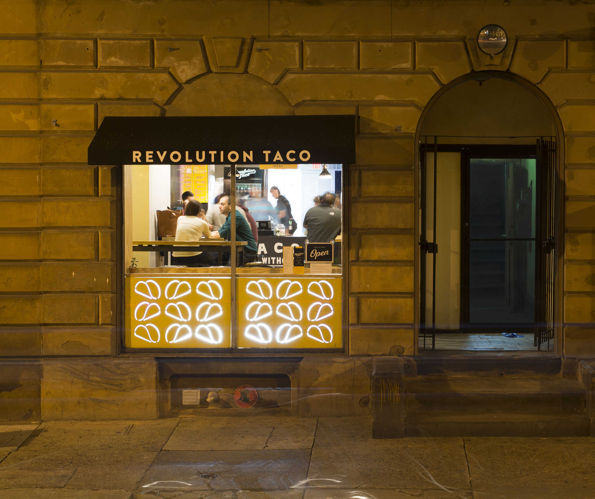 revo_taco20.jpg
