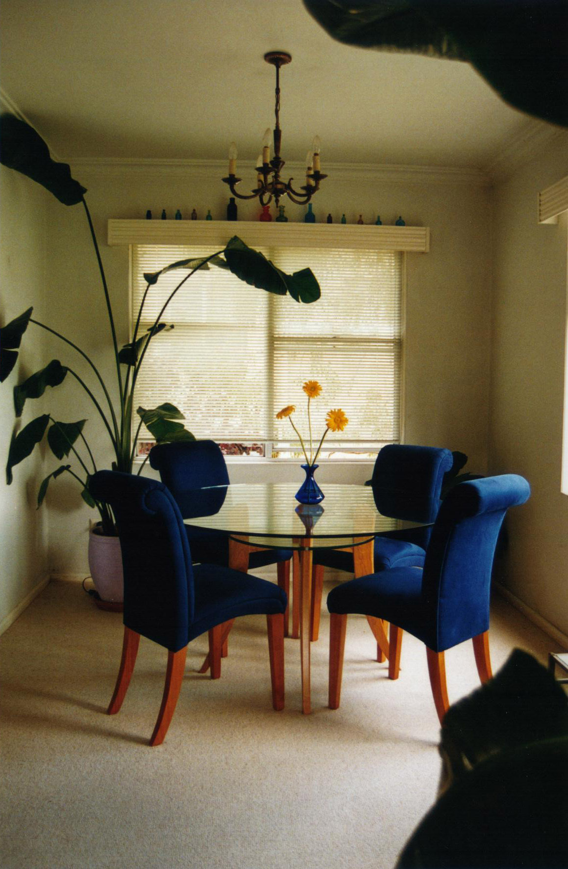 diningTable.jpg