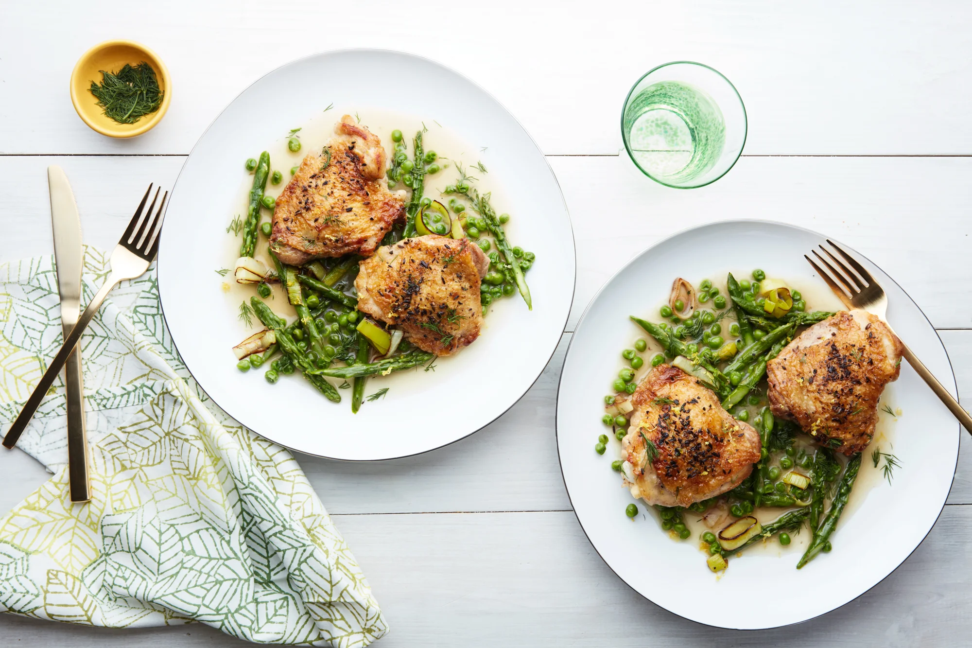 EP_04062016_-Mindy'sChicken_Spring-Braised-Chicken-with-Asparagus-and-Peas_hero.jpg