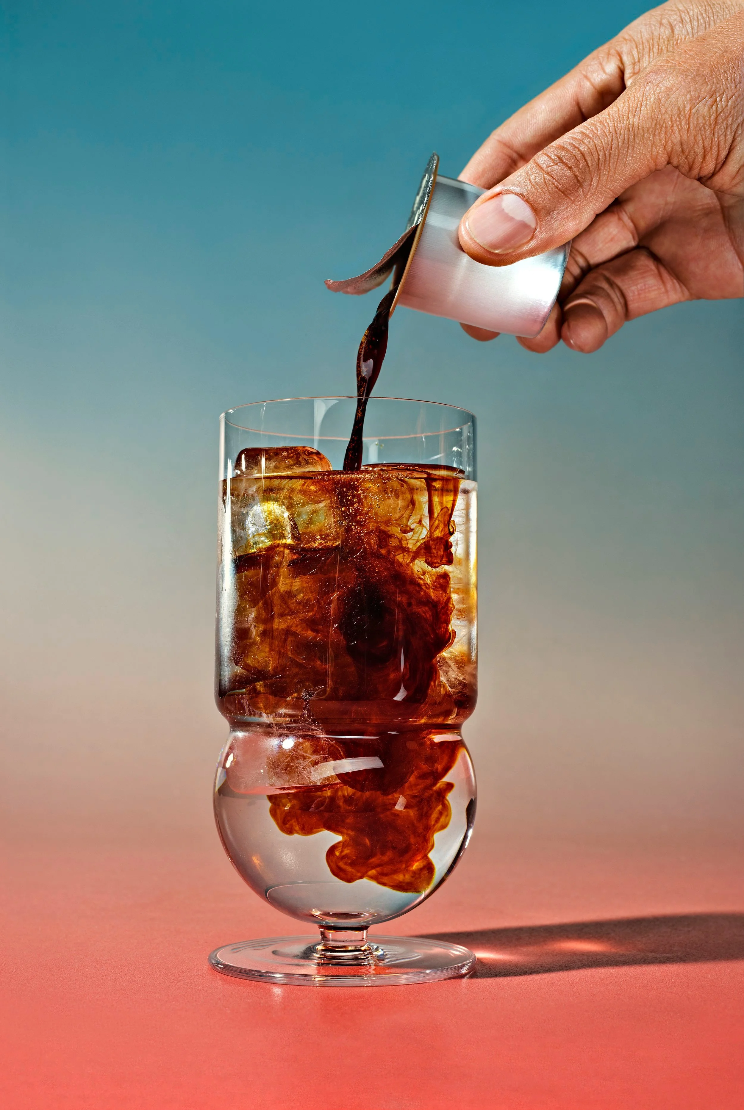 120319_Cometeer_Shot11_MeltedPuckHandPour_001387_v3_RGB.jpg