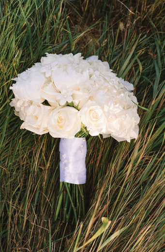 White Bridal Bouquet.png