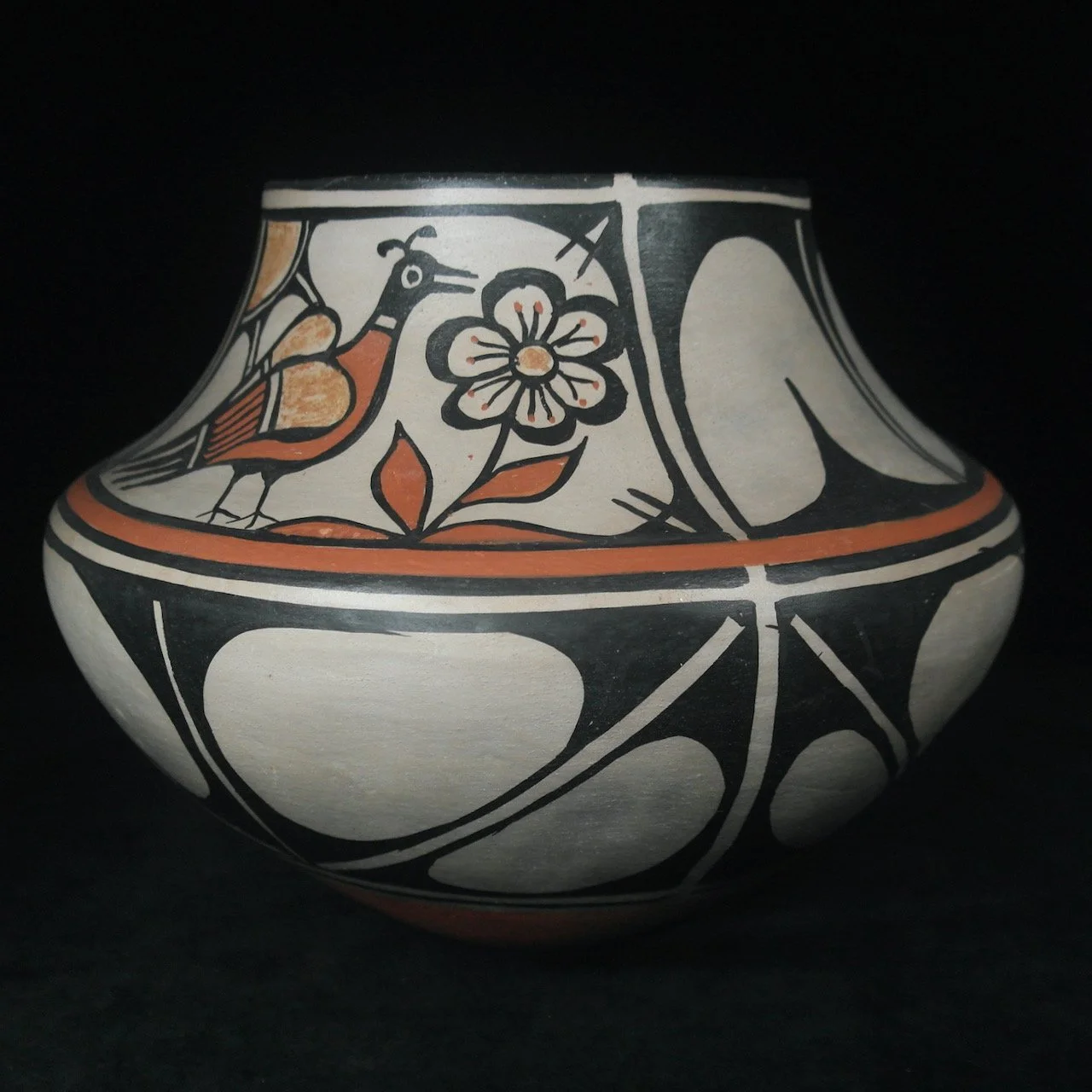 87-19 Robert Tenorio Santo Domingo Pueblo Pottery $850.jpeg