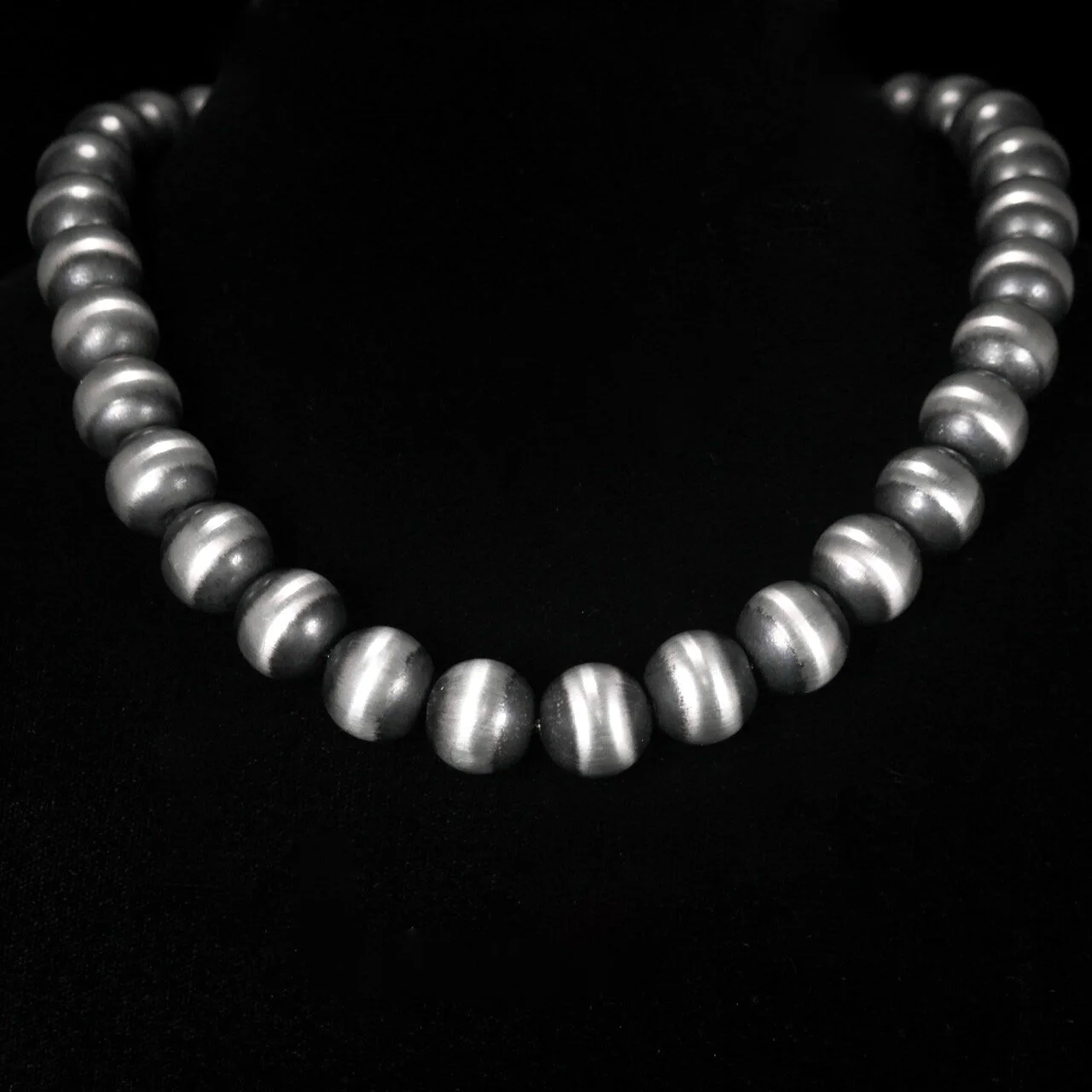 94-715 Navajo Pearls 18%22Necklace%22 $575.jpeg