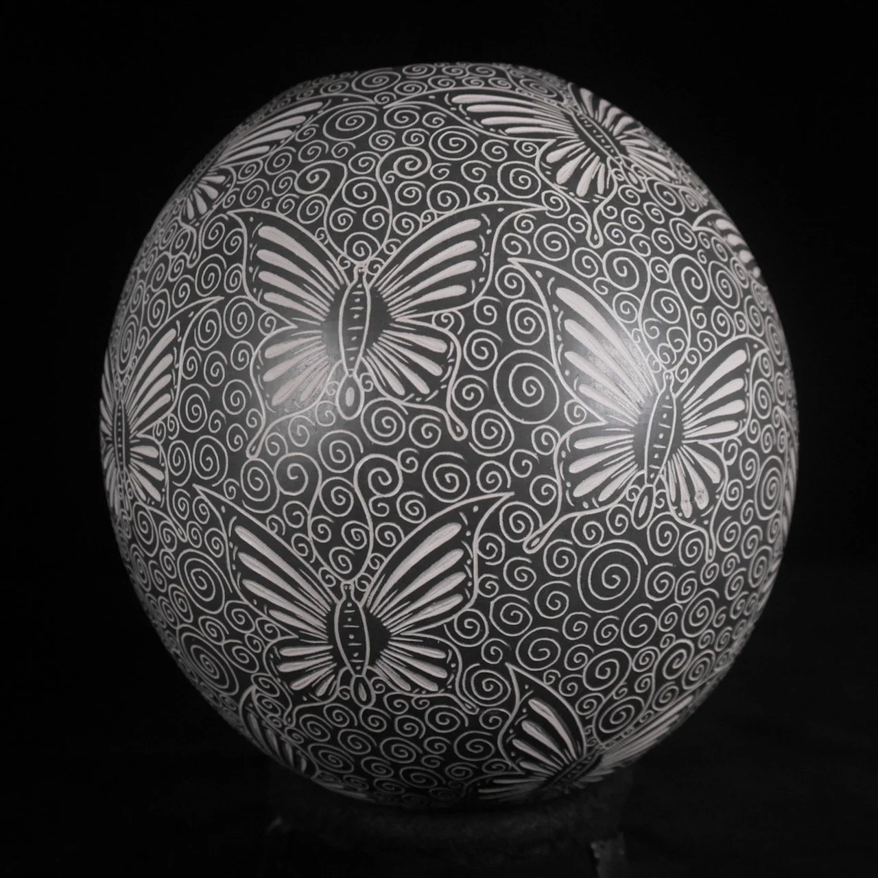 87-14 Mata Ortiz Butterfly Pottery with Ring Stand $845.jpeg