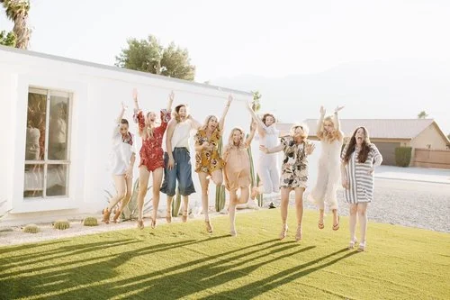 The Most Instagramable Palm Springs Girls Trip ever! | #momsdopalms
