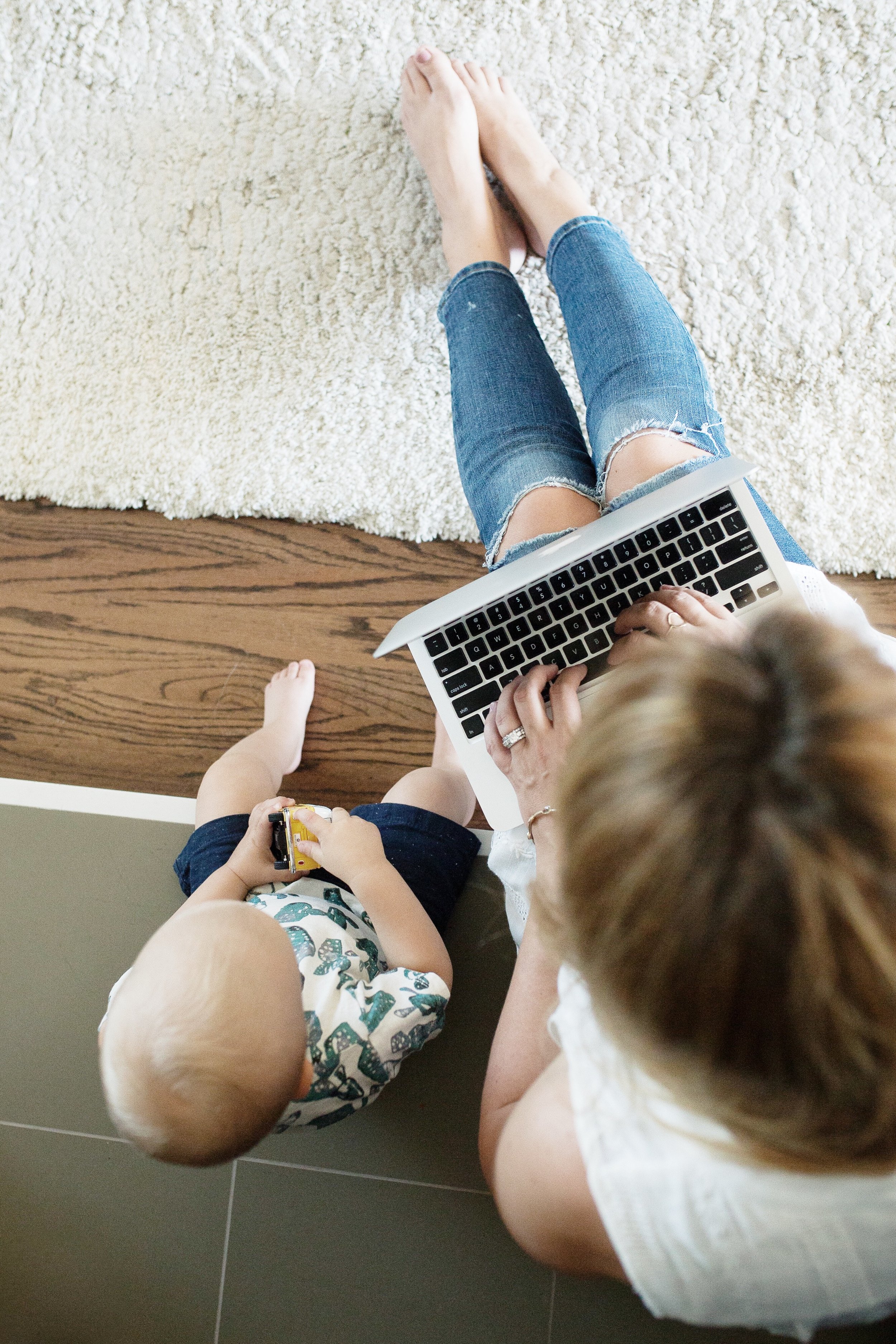 Balancing Motherhood + Blogging | #TheMomBlogCollective Week 4