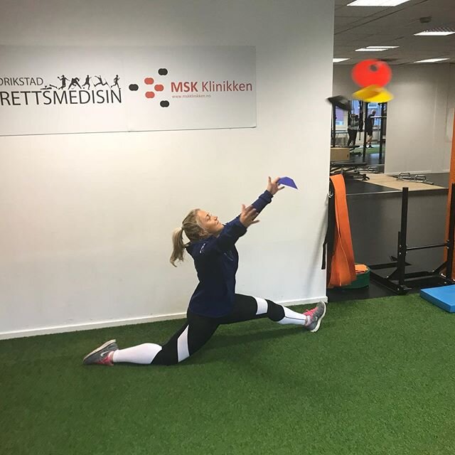 Vår kjære @fysiomasen har bursdag i dag og vi gratulerer så masse! ❤️💪🏻 Du er en fryd å jobbe med og vi og pasientene er heldige som har deg her! En kjempe ressurs som vi er stolte av å få jobbe med 🤩🥳 Ha en fin dag!