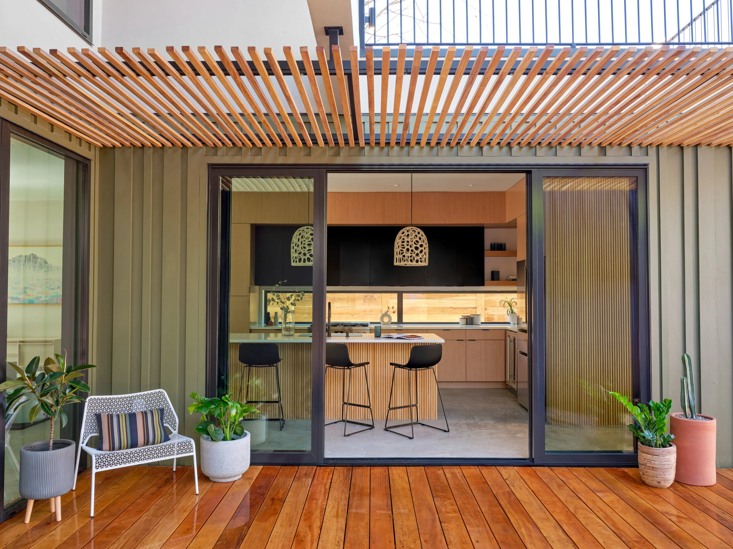  Main Unit - Outdoor Patio off Kitchen 