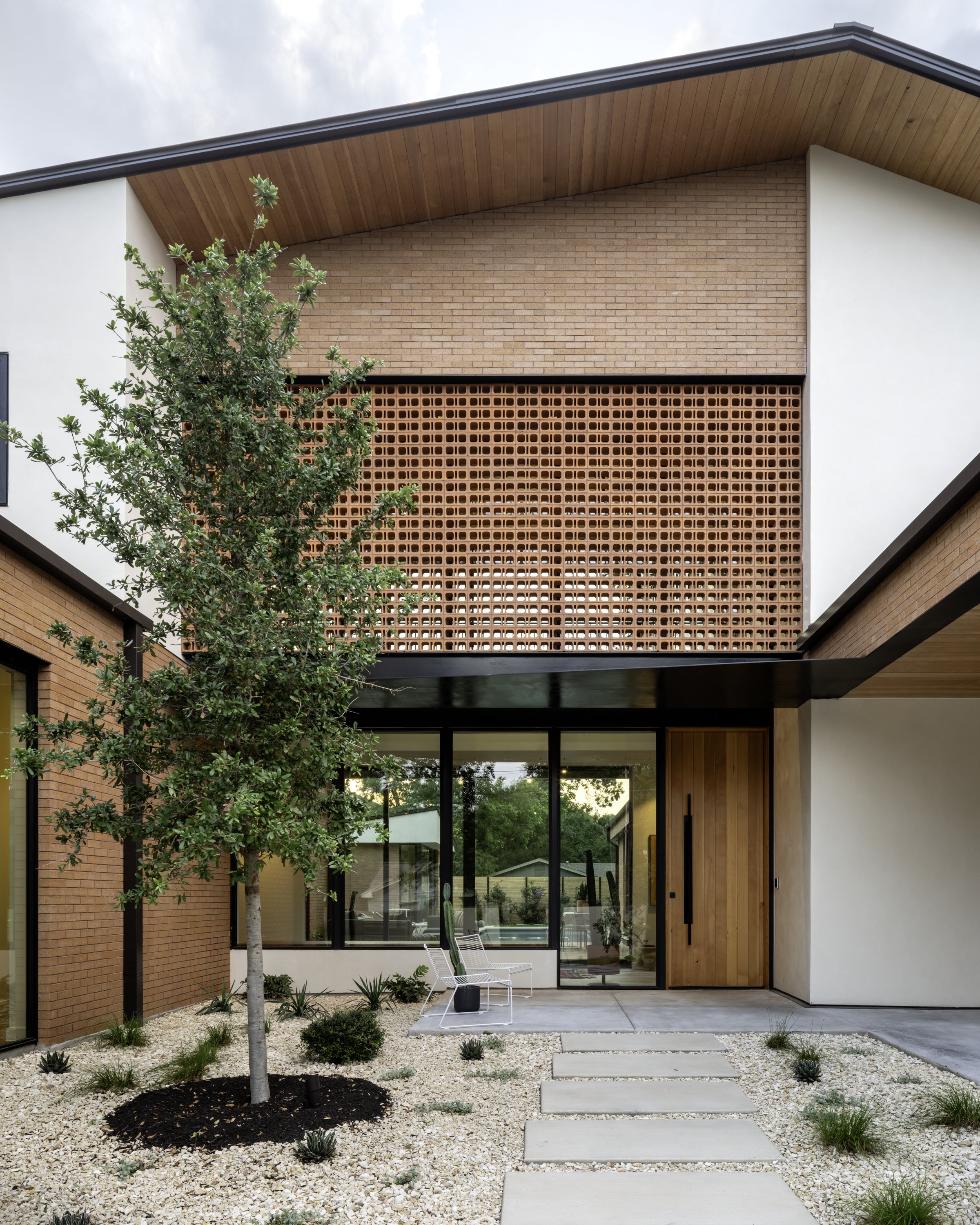 COXIST_FIA_Garner_Web_ 19.jpg