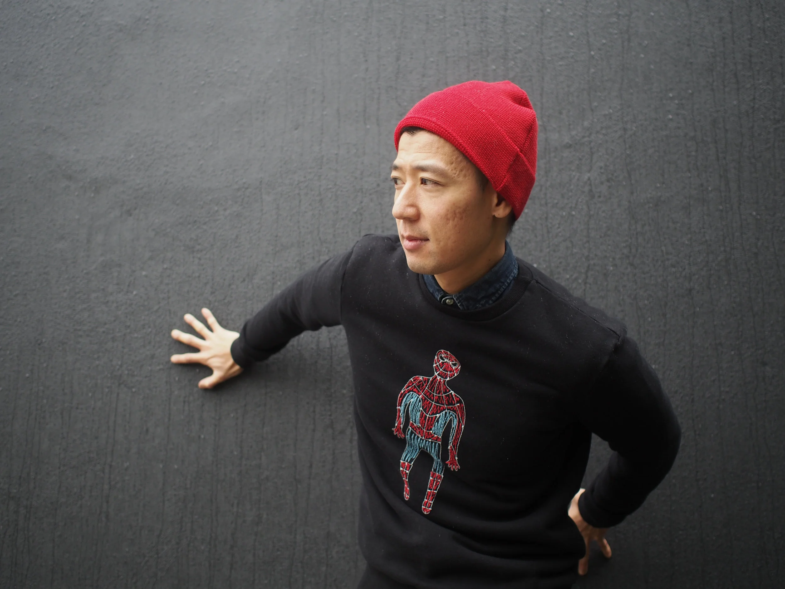 Jimi Roos sweatshirt and Ami toque.