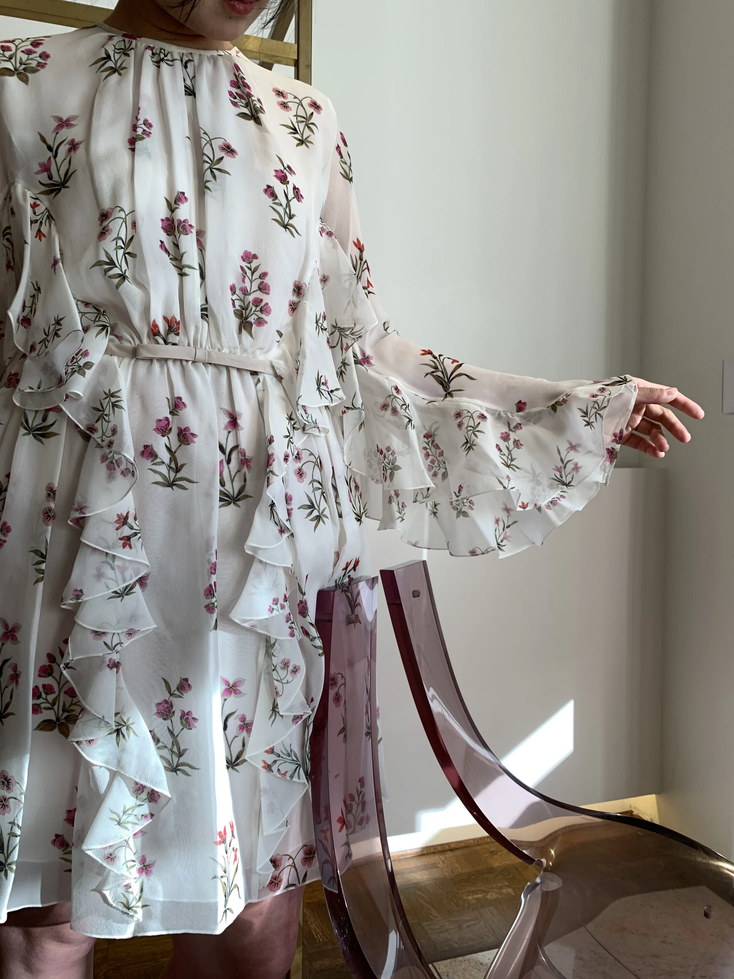  Zooming in on that ruffle detail. 