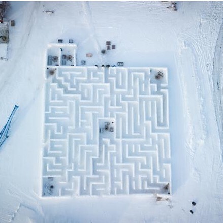 SNOW MAZING &raquo;  It took six weeks, 150 semi-truck loads of snow and 12 people working full time. When finished a Canadian was awarded a Guinness World Record for creating the largest snow maze ever. Who is the designer behind these wintery walls