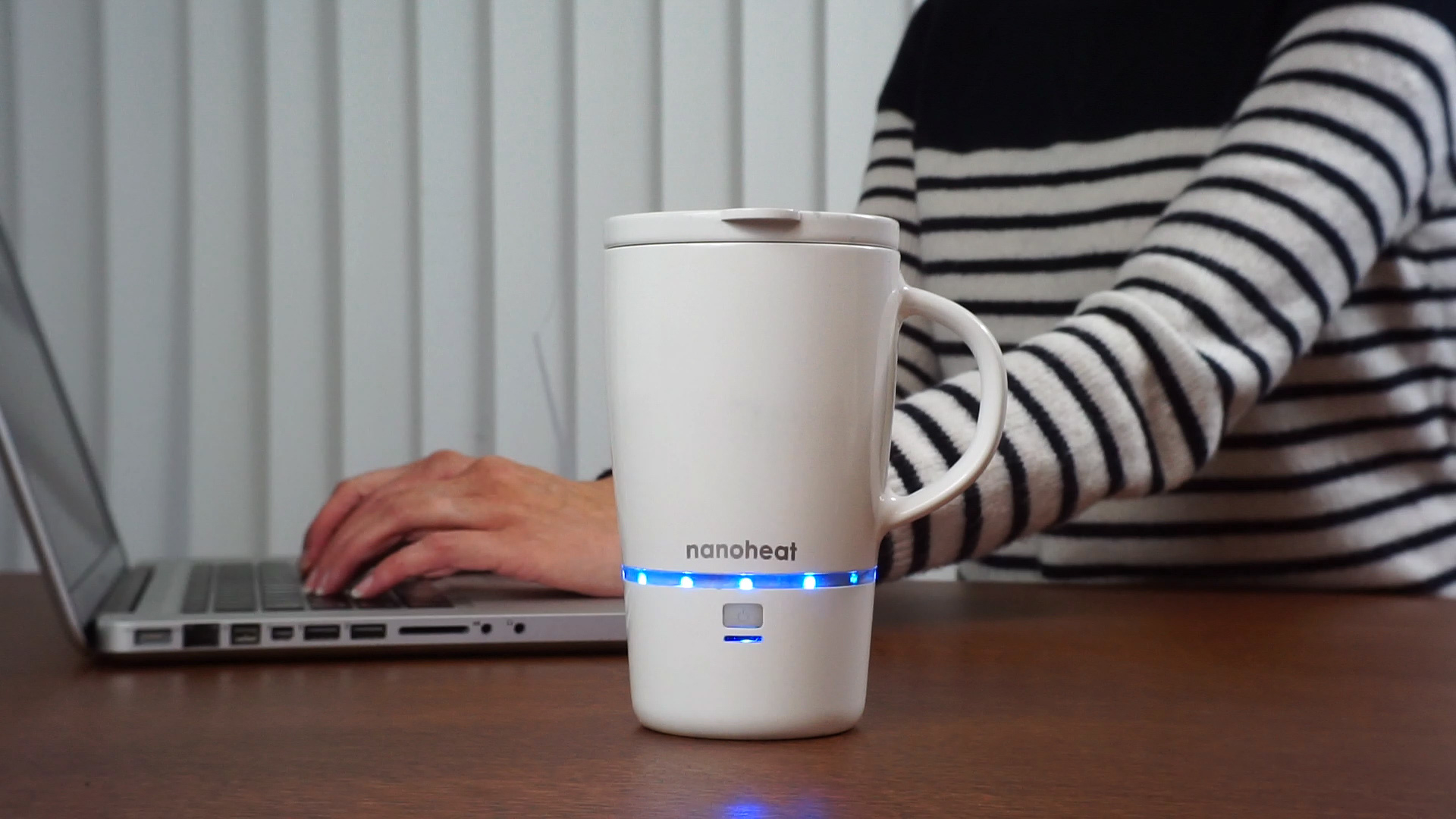 Nano Heated Mug that keeps your hot beverages at the ideal drinkable temperature for 45 mins and keeps charge for 7+ refills