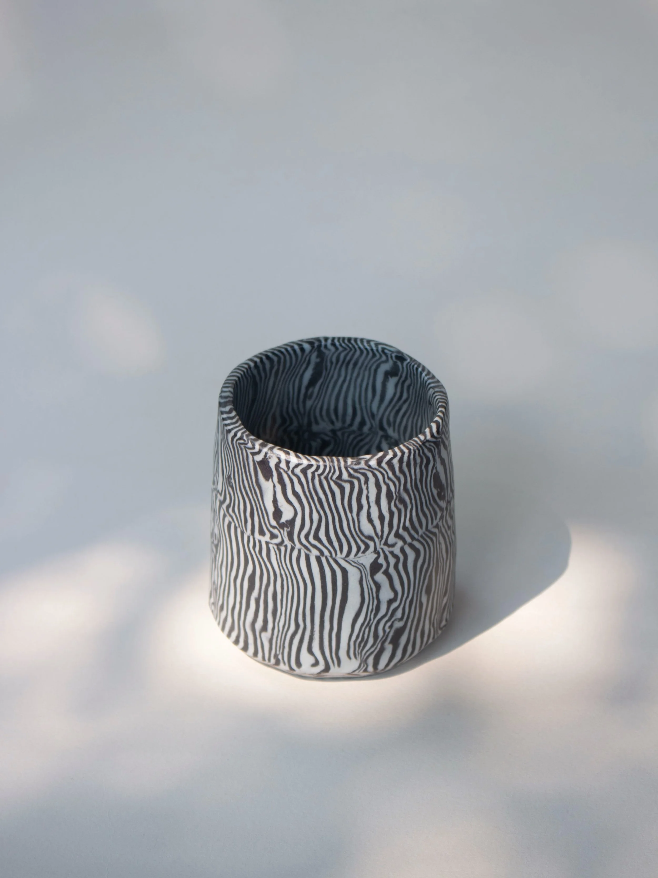 🦓
.
.
.
#nerikomi #stripednerikomi #nerikomipottery #porcelain #polarice