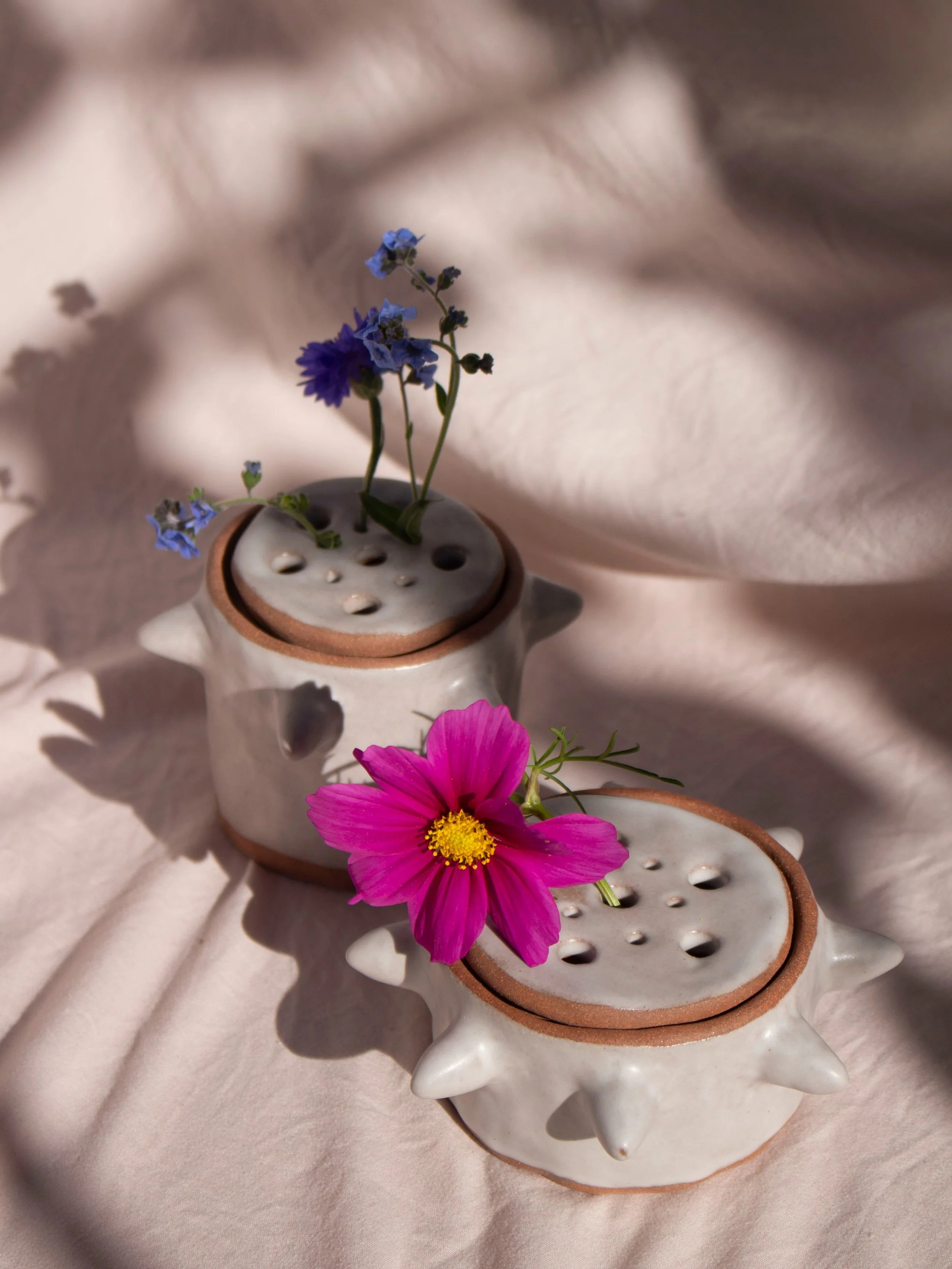 Spiky stem vases for gentle flowers 🌸

Story sale goes live at 10am on Saturday!