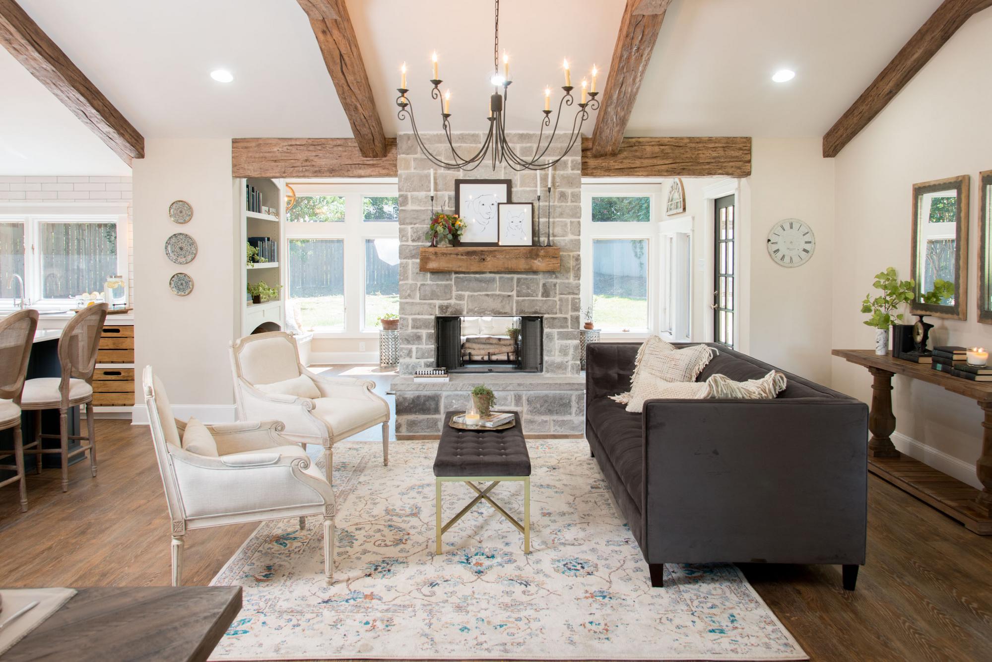 Instagram: @bethanymitchellhomes // The Cargo Ship House