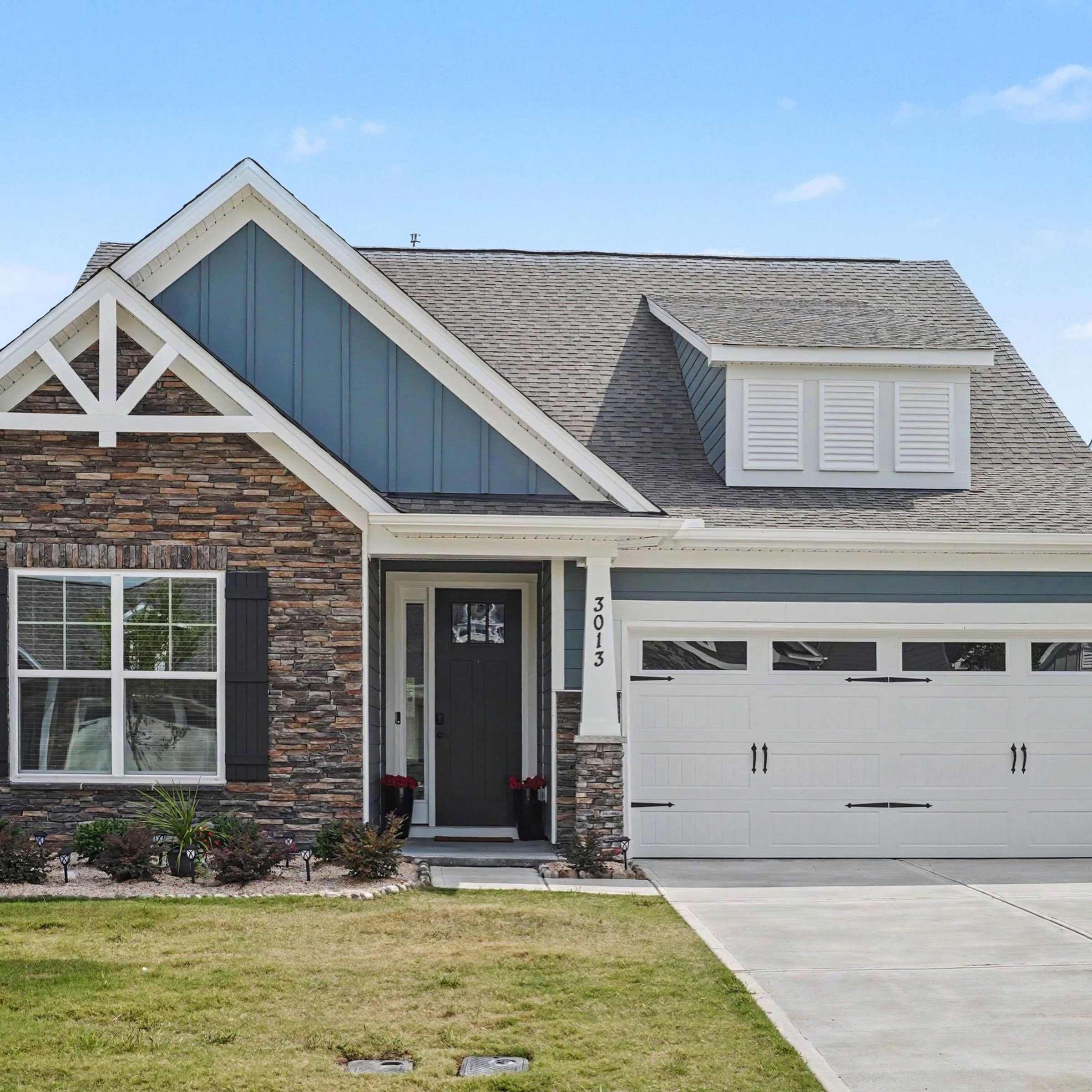 ✨Just listed!✨

📍 Indian Trail
3013 Bent Willow Drive Indian Trail NC 28079

Listed for $550,000

✨ 𝗛𝗶𝗴𝗵𝗹𝗶𝗴𝗵𝘁𝘀:
4 Bedrooms | 3 Bathrooms
2,736 sf
Heritage neighborhood
New Construction!
Primary bedroom on main
Covered back porch with fence