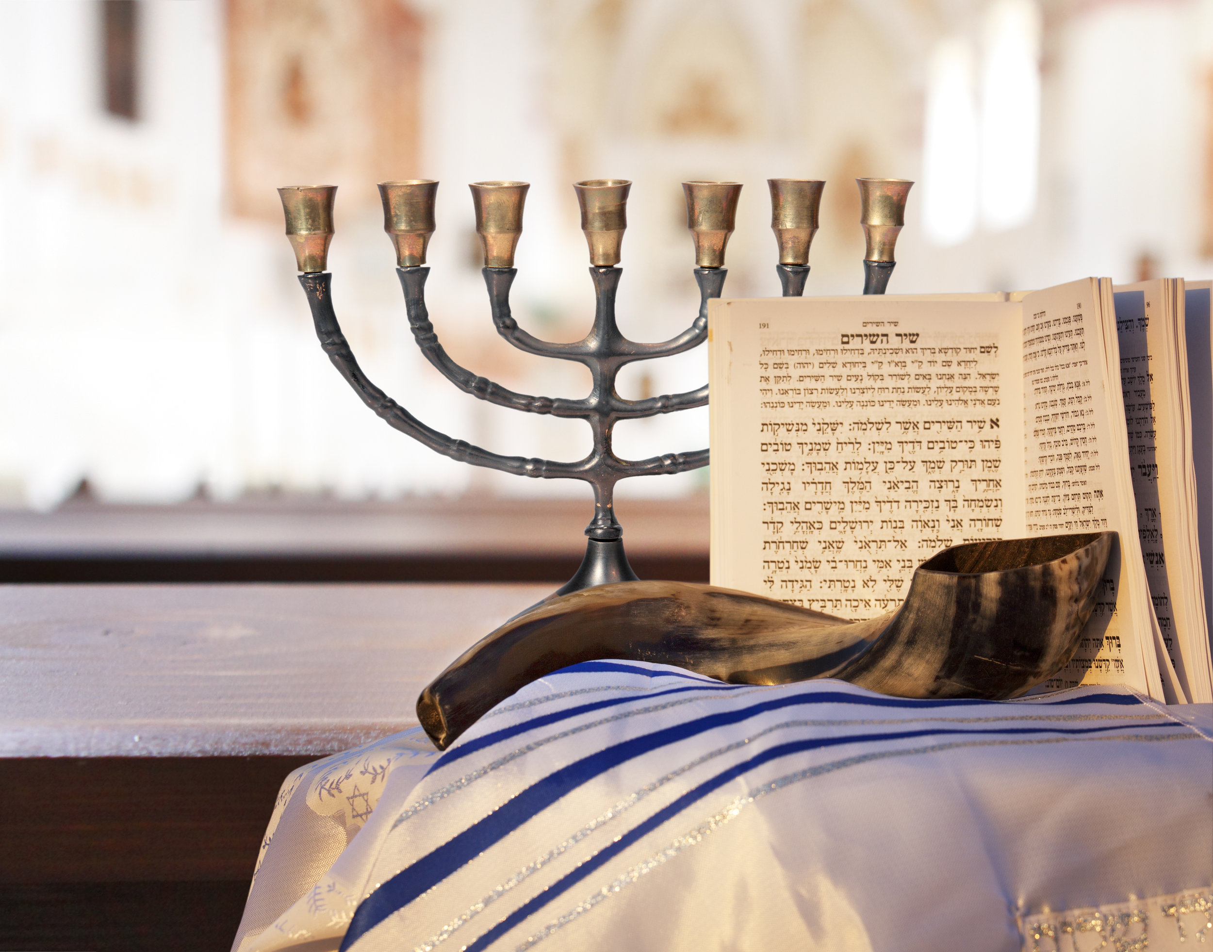 Jewish-Menorah,-Shofar,-prayer-book,-and-Talit-483771908_3565x2797.jpeg