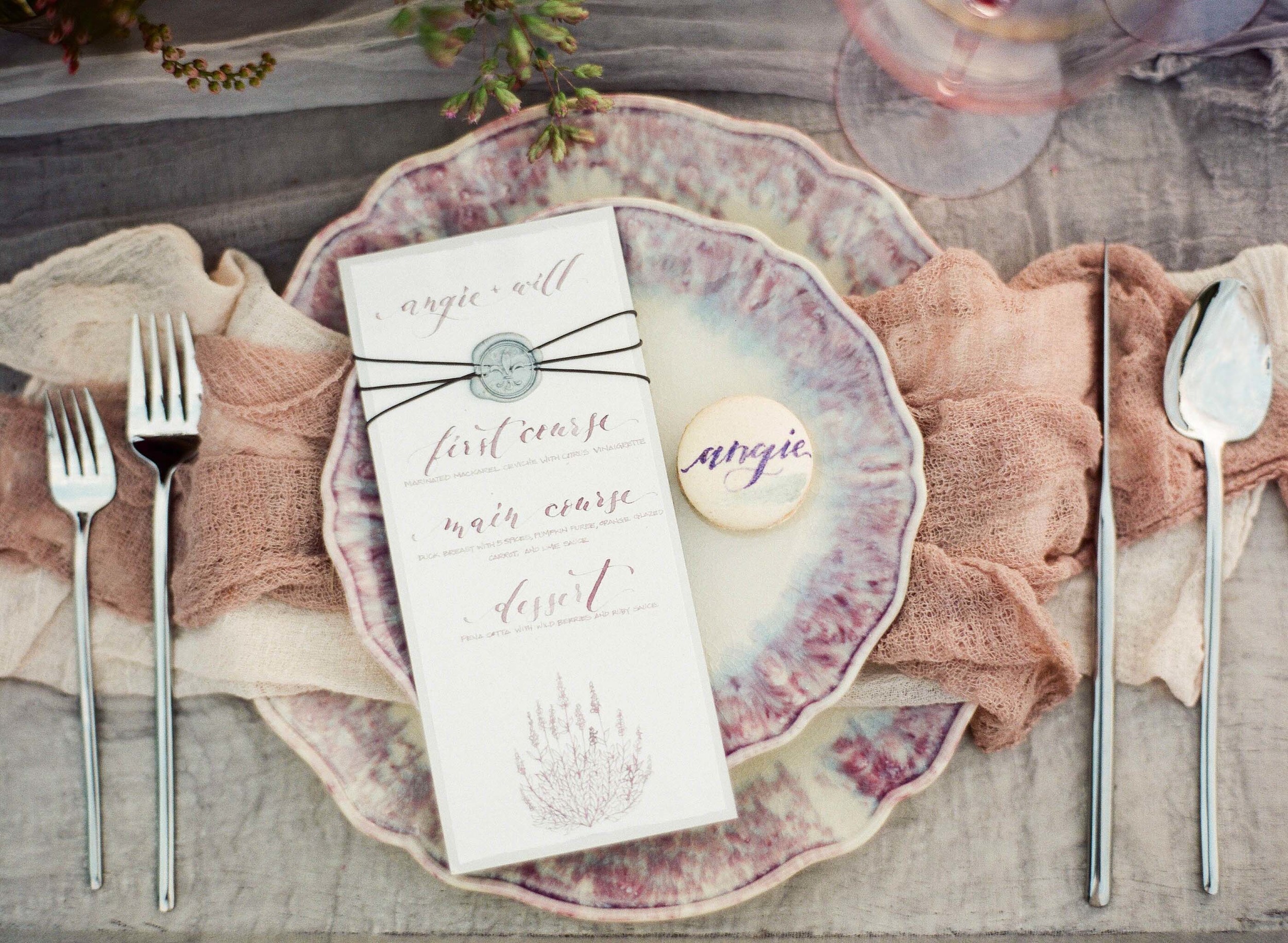 Here's a lovely table set up from my very first Style Me Pretty feature with some of the amazingly talented ladies! Photography by Jennifer Kulakowski .