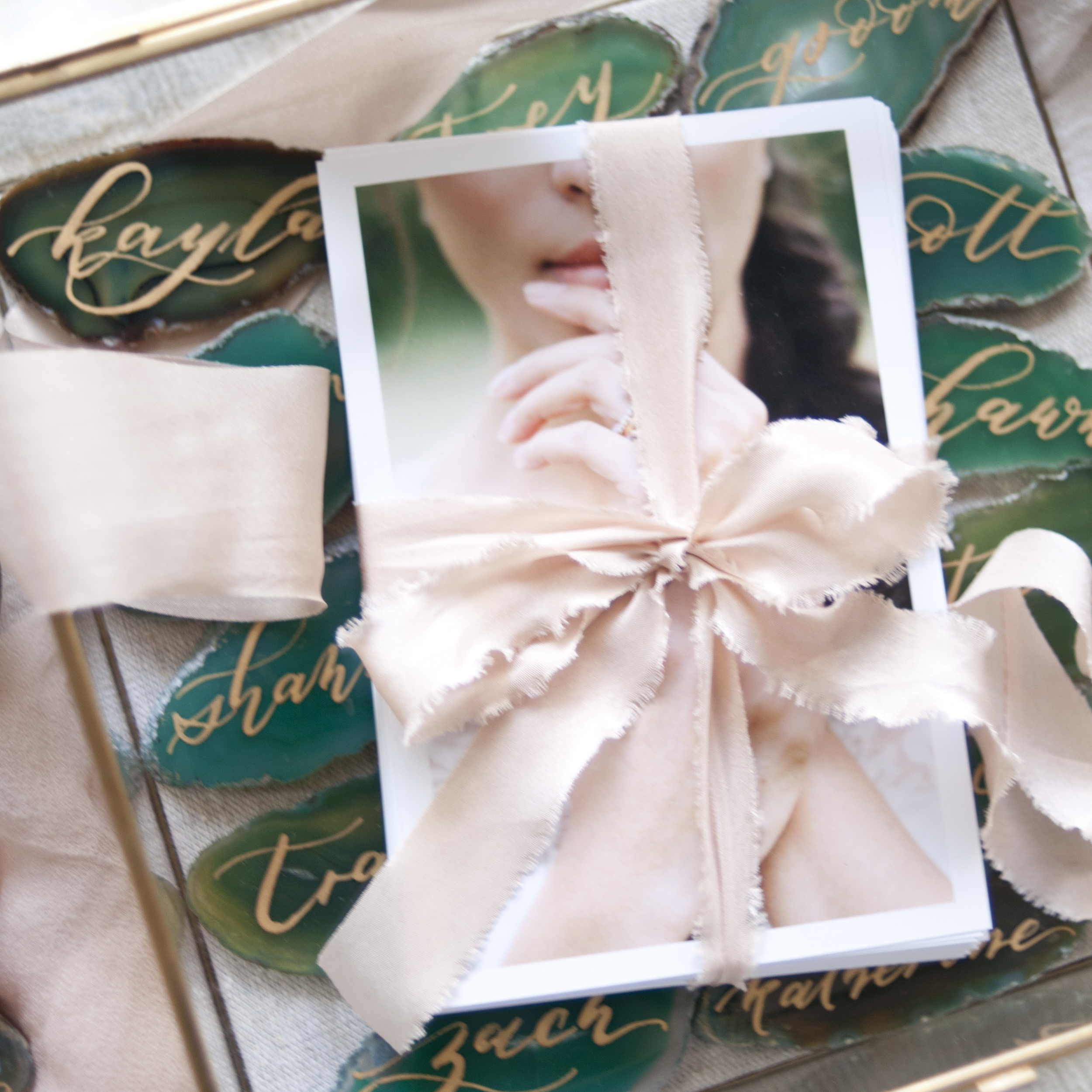 Not my most viral post, but I always try to keep my styling looking "effortless" and try to edit the photos to look closer to Tenth and Grace 's gorgeous prints!