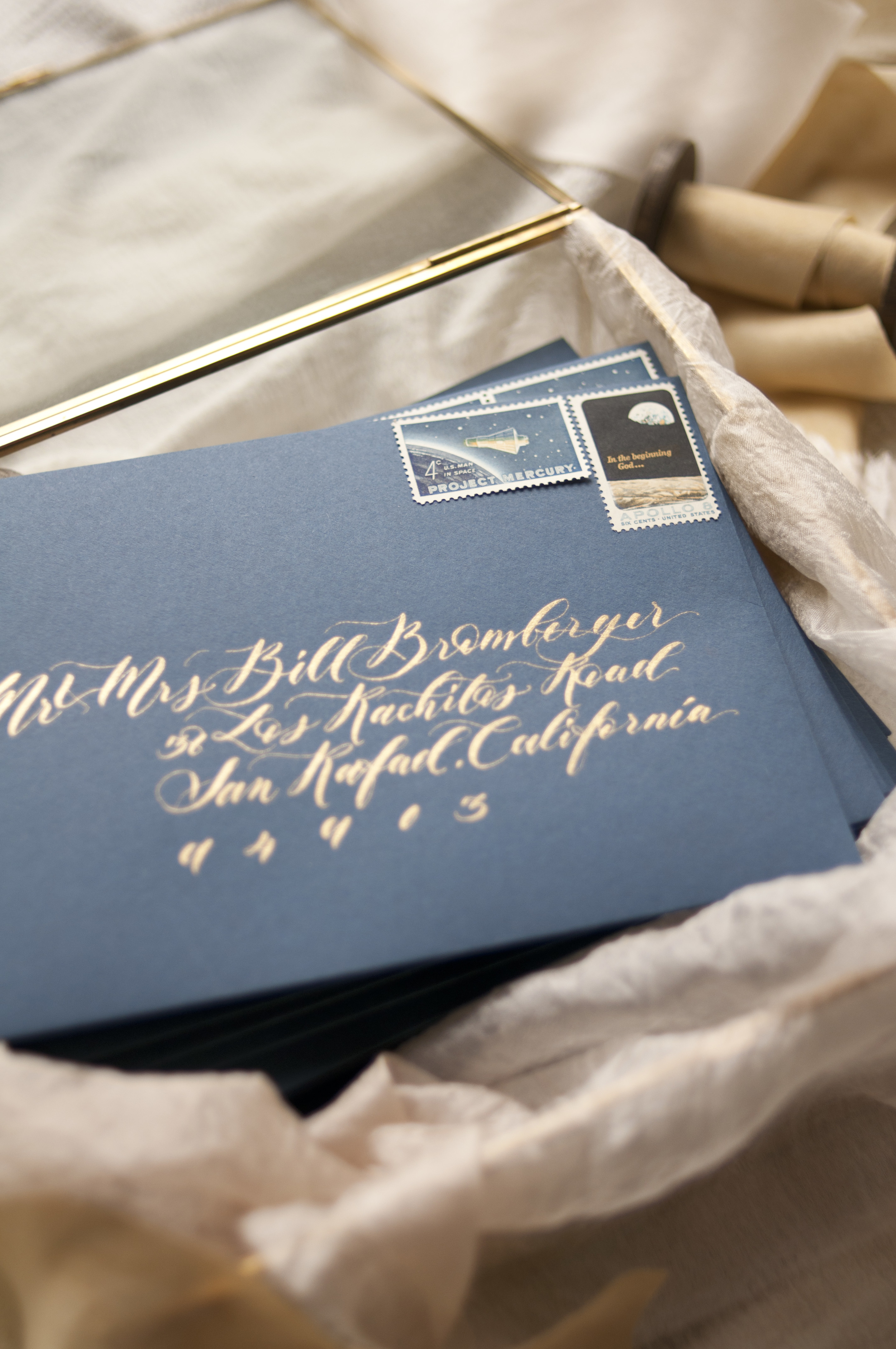 DSLR with proper lens makes it much easier to achieve this result. Ready to use on my Etsy listing!
