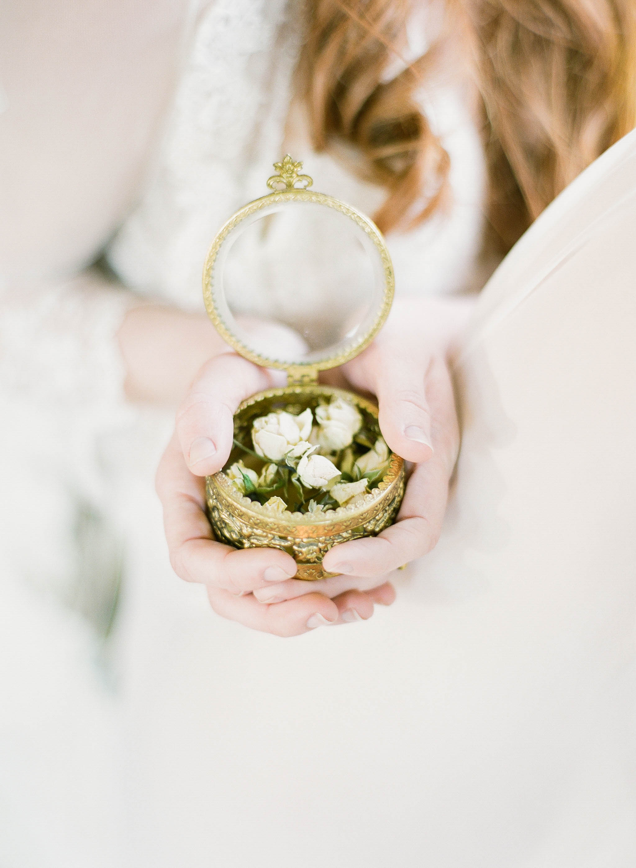 No hidden golds yet, just some more pretties. Photography by Jennifer Kulakowski with planning by Linda Ha Events & Designs .
