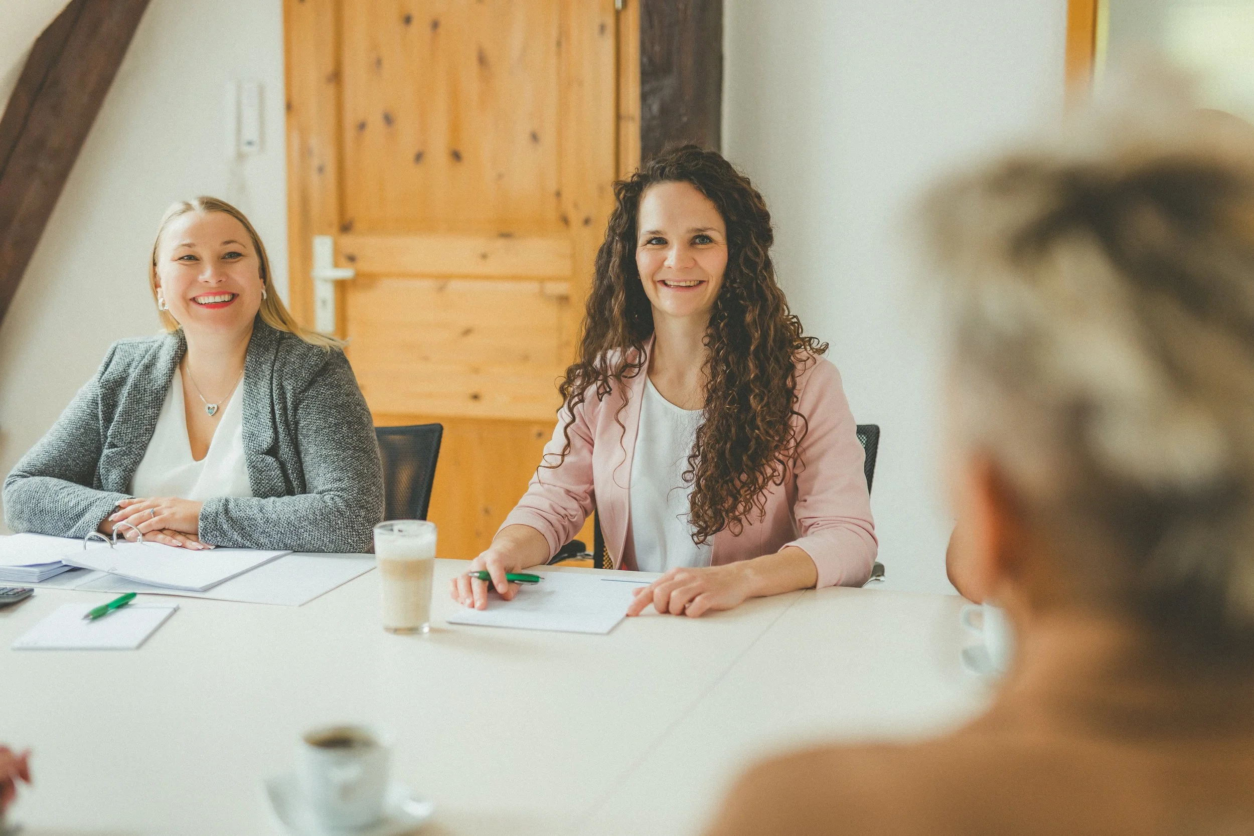 Steuerberater Business Mitarbeiter Fotos.jpg