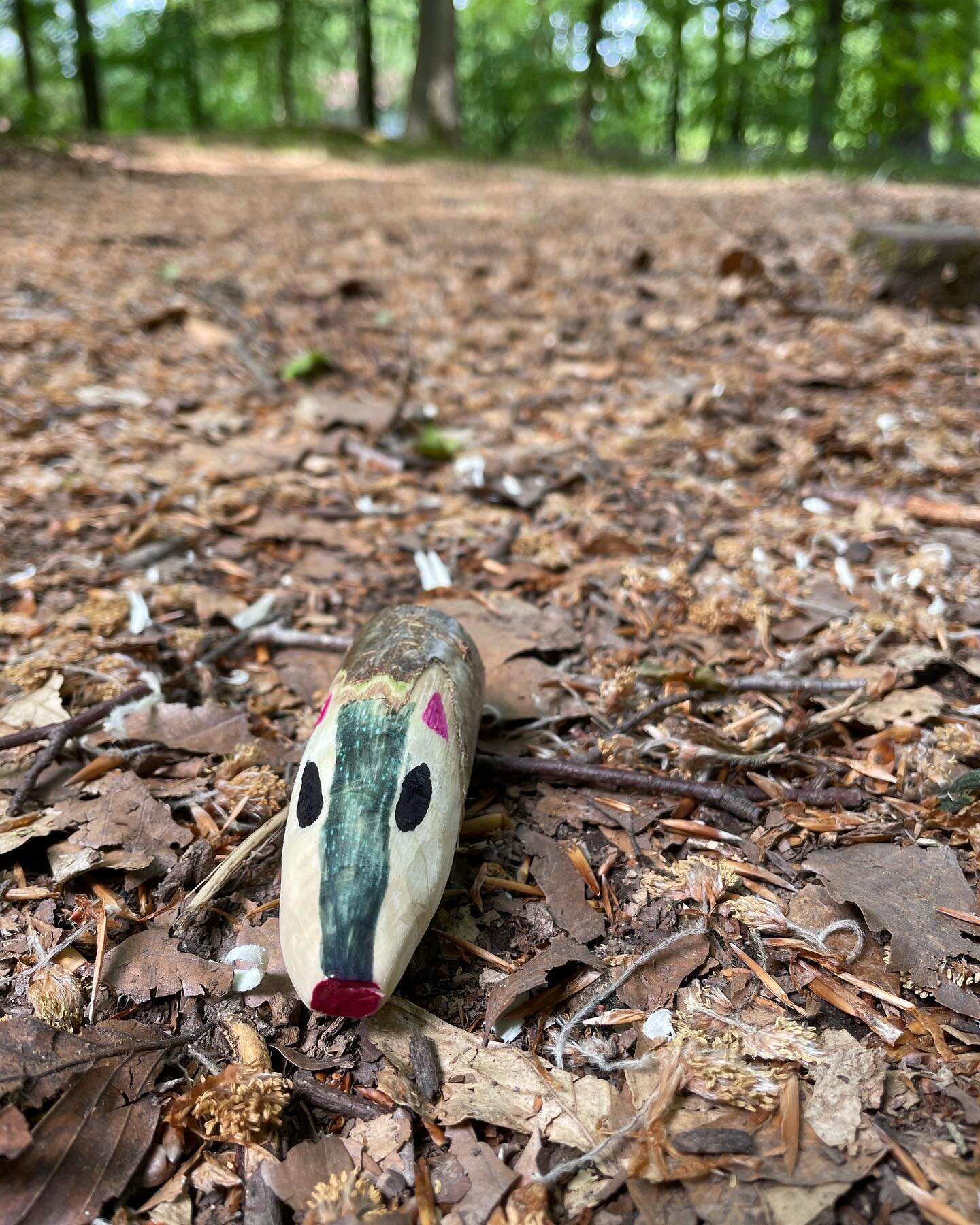 Mindfulness whittling 🔥🌳❤️ #switchingoff #connecting #calmingdown #feelingNaturescalm #🌳❤️🌲❤️