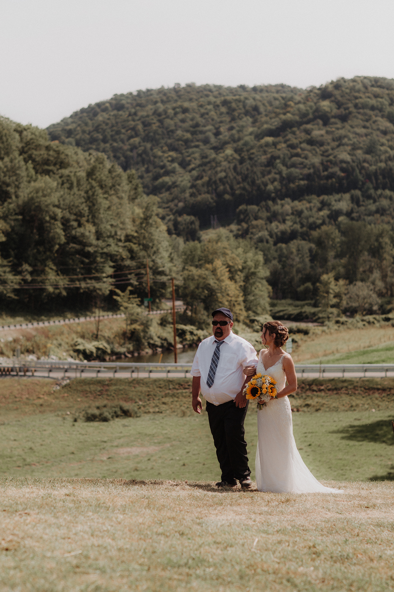 vermont-wedding-photographer-outdoor-farm-wedding-4.jpg