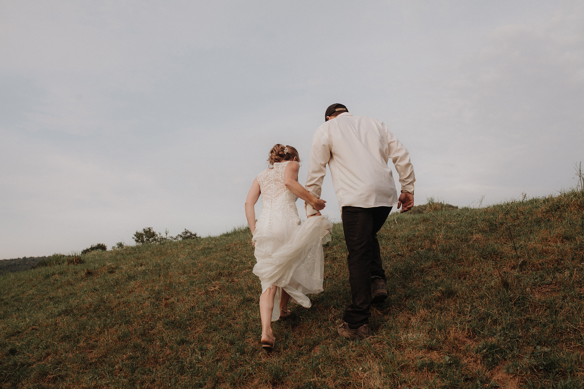 vermont-wedding-photographer-outdoor-farm-wedding-60.jpg