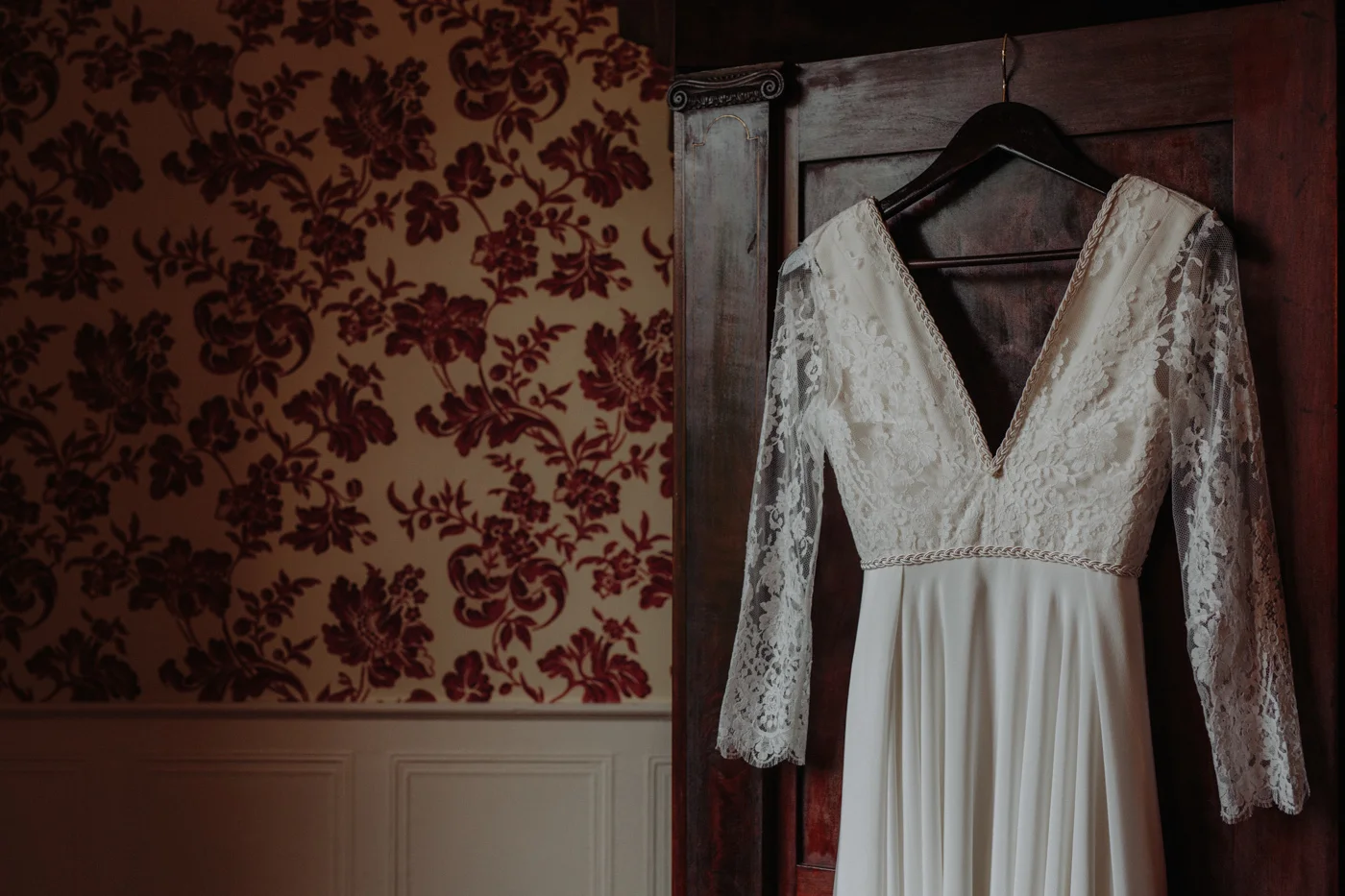 Erin-Mike-Intimate-Vintage-Wedding-Shelburne-Farms-Vermont -40.jpg