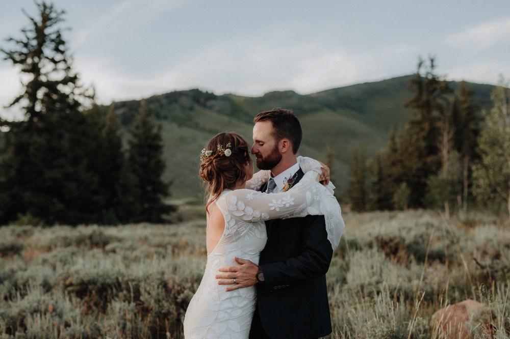 woods-walk-trail-crested-butte-colorado-wedding-131.jpg