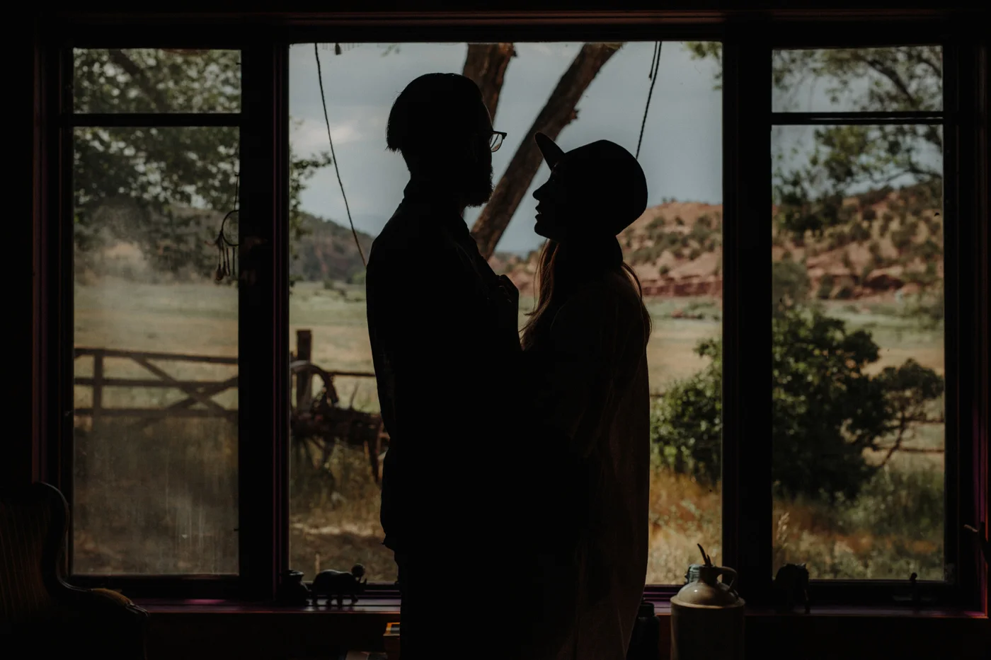 022-jones-max-colorado-ranch-engagement-photos.jpg