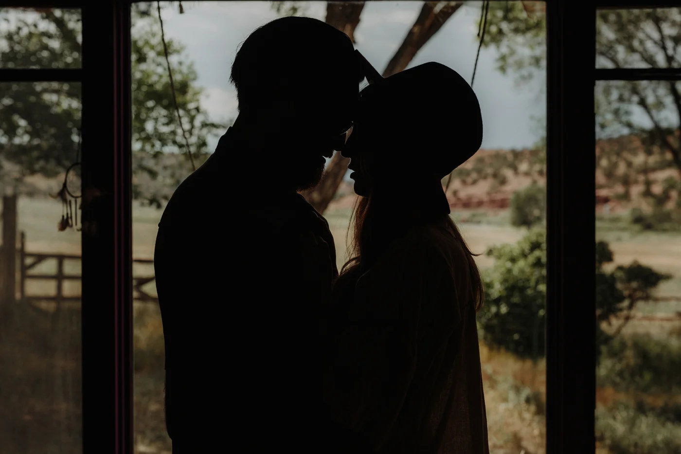 023-jones-max-colorado-ranch-engagement-photos.jpg